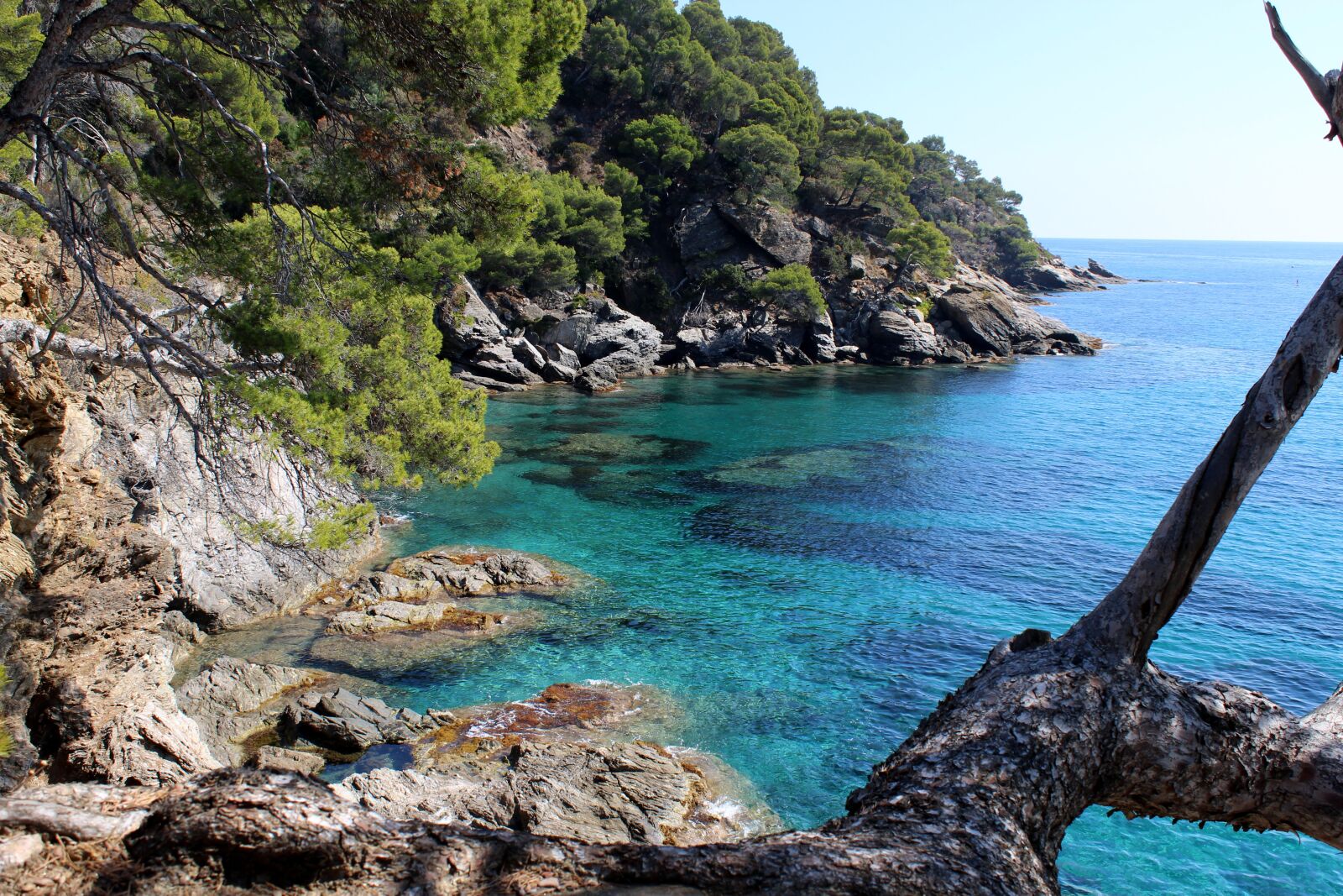 Canon EOS 1200D (EOS Rebel T5 / EOS Kiss X70 / EOS Hi) sample photo. Mediterranean, turquoise, rock photography