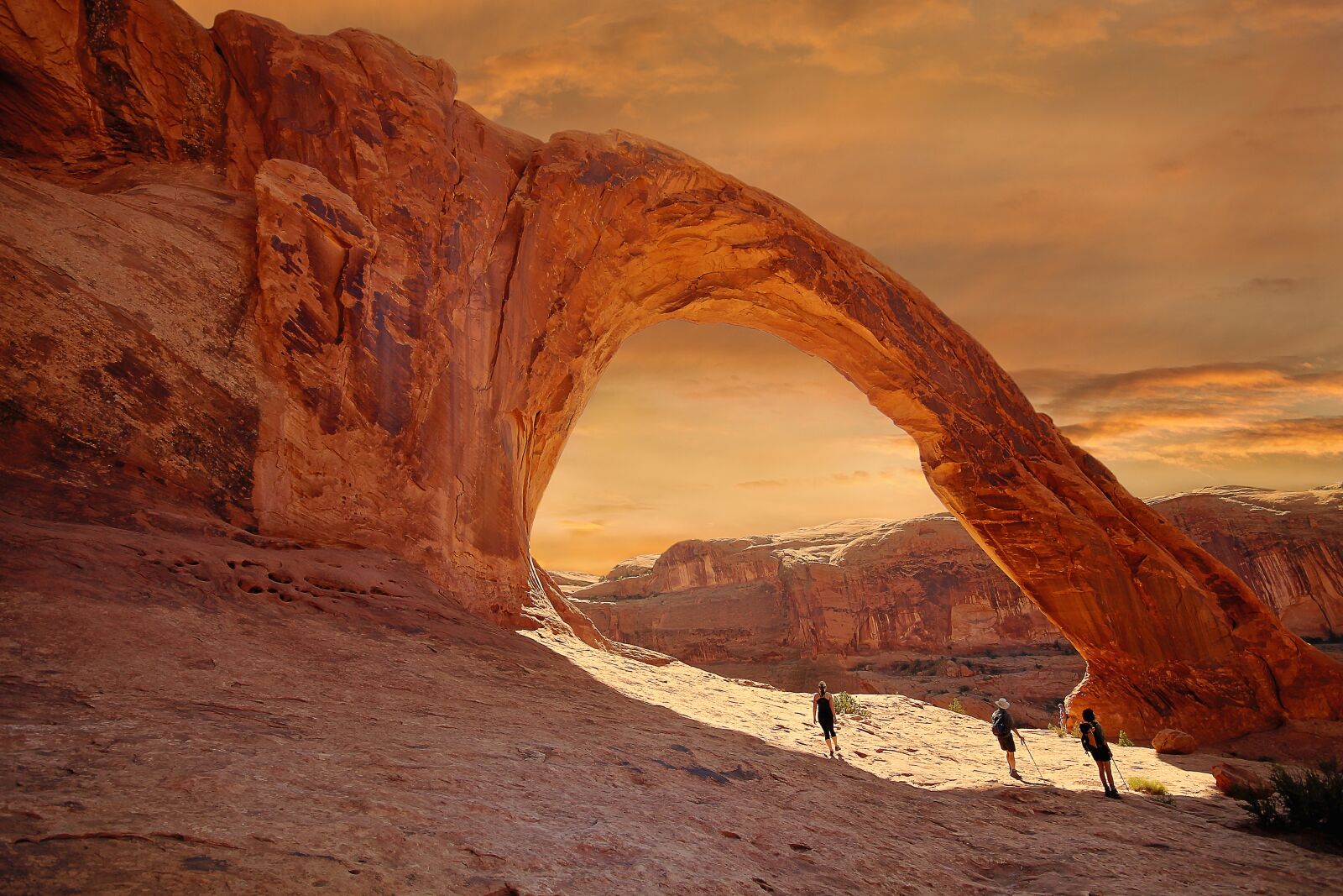 Canon EOS 600D (Rebel EOS T3i / EOS Kiss X5) sample photo. Corona arch, west, travel photography