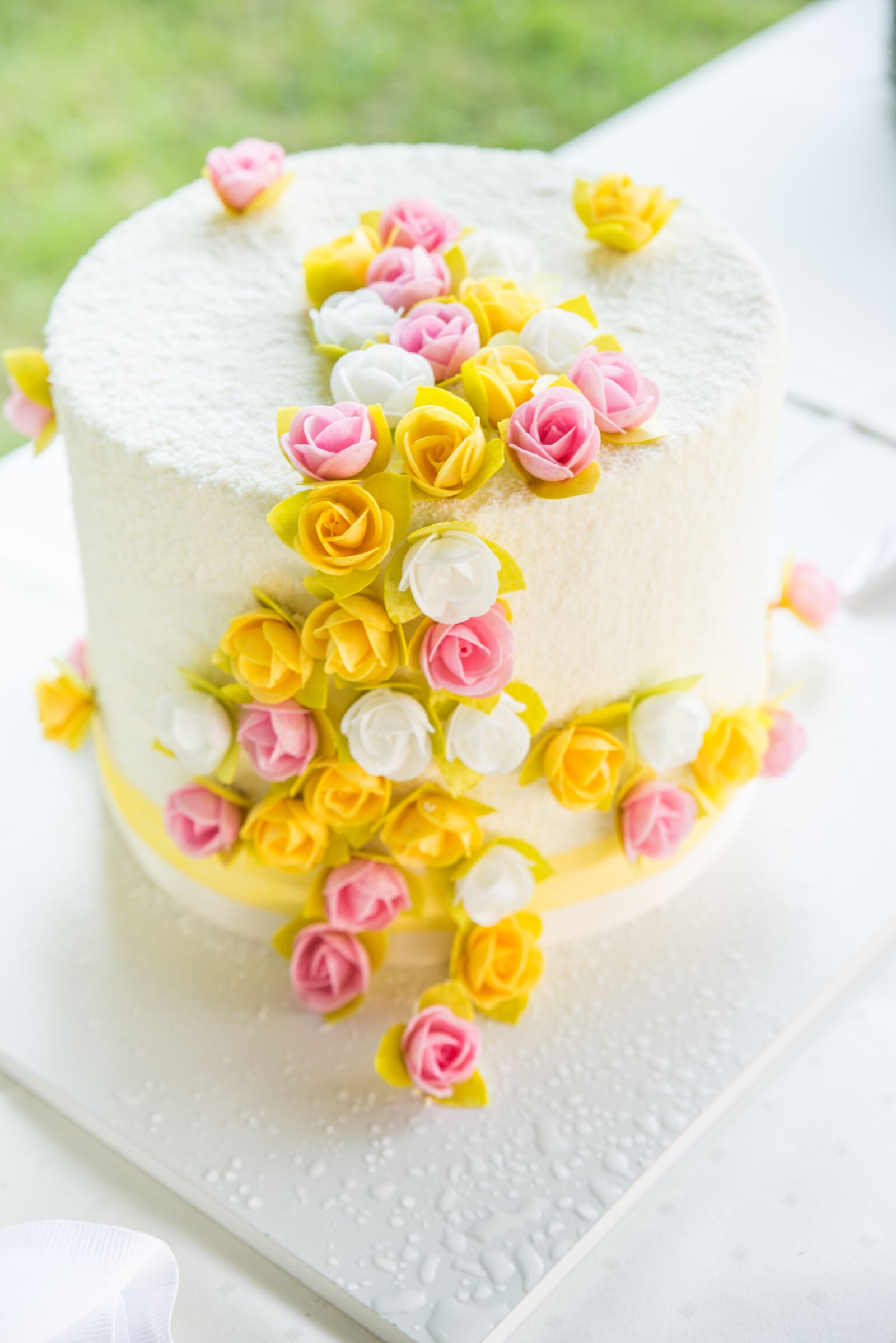 Nikon D800 sample photo. Flowers, cake, wedding cake photography