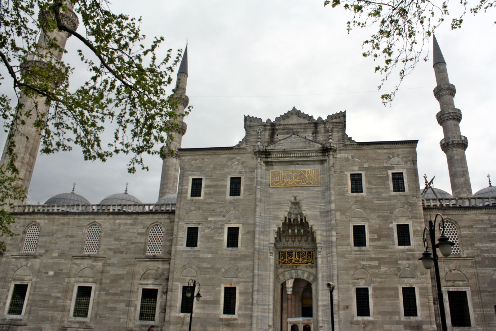 Canon EOS 1000D (EOS Digital Rebel XS / EOS Kiss F) sample photo. Buildings, islam, religion photography