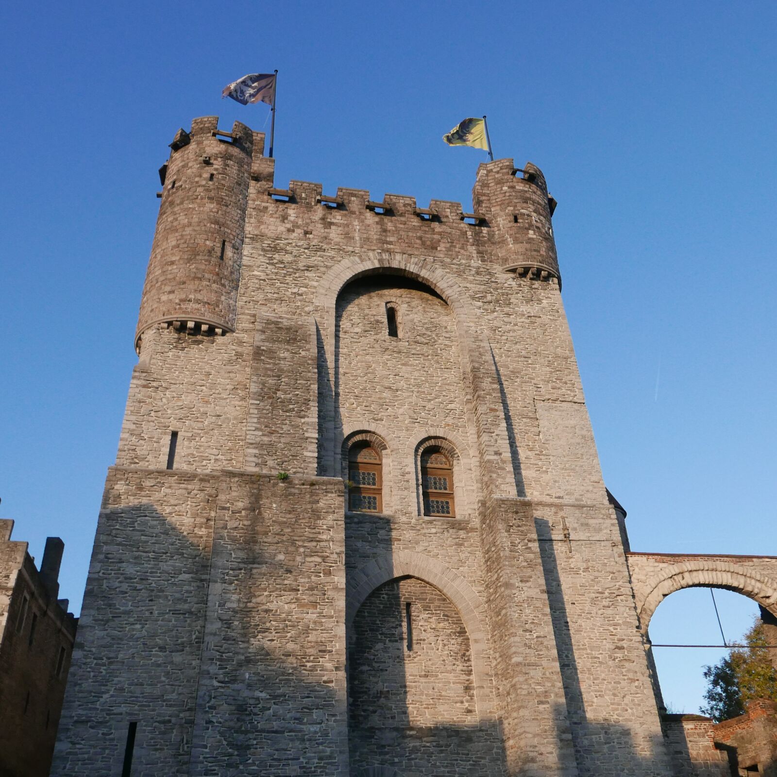 Panasonic Lumix DMC-LX100 sample photo. Castle, ghent, keep photography