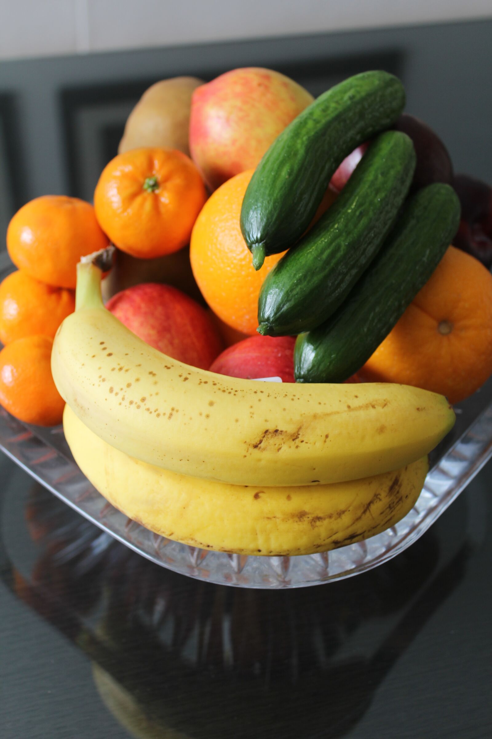 Canon EOS 60D + Canon EF-S 18-55mm F3.5-5.6 IS sample photo. Fruits, cucumbers, banana photography