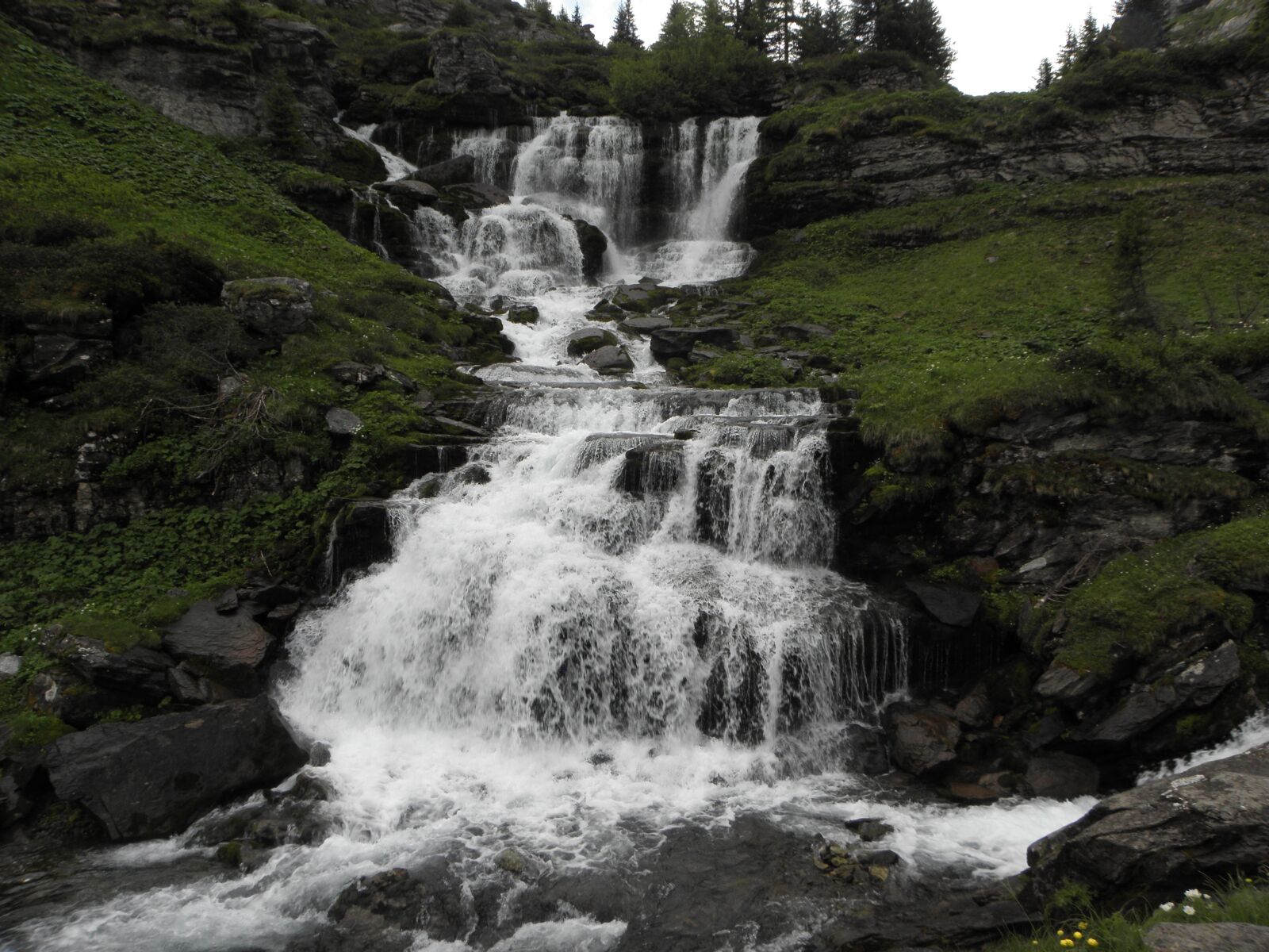 Olympus SP590UZ sample photo. Cascade, water, alps photography
