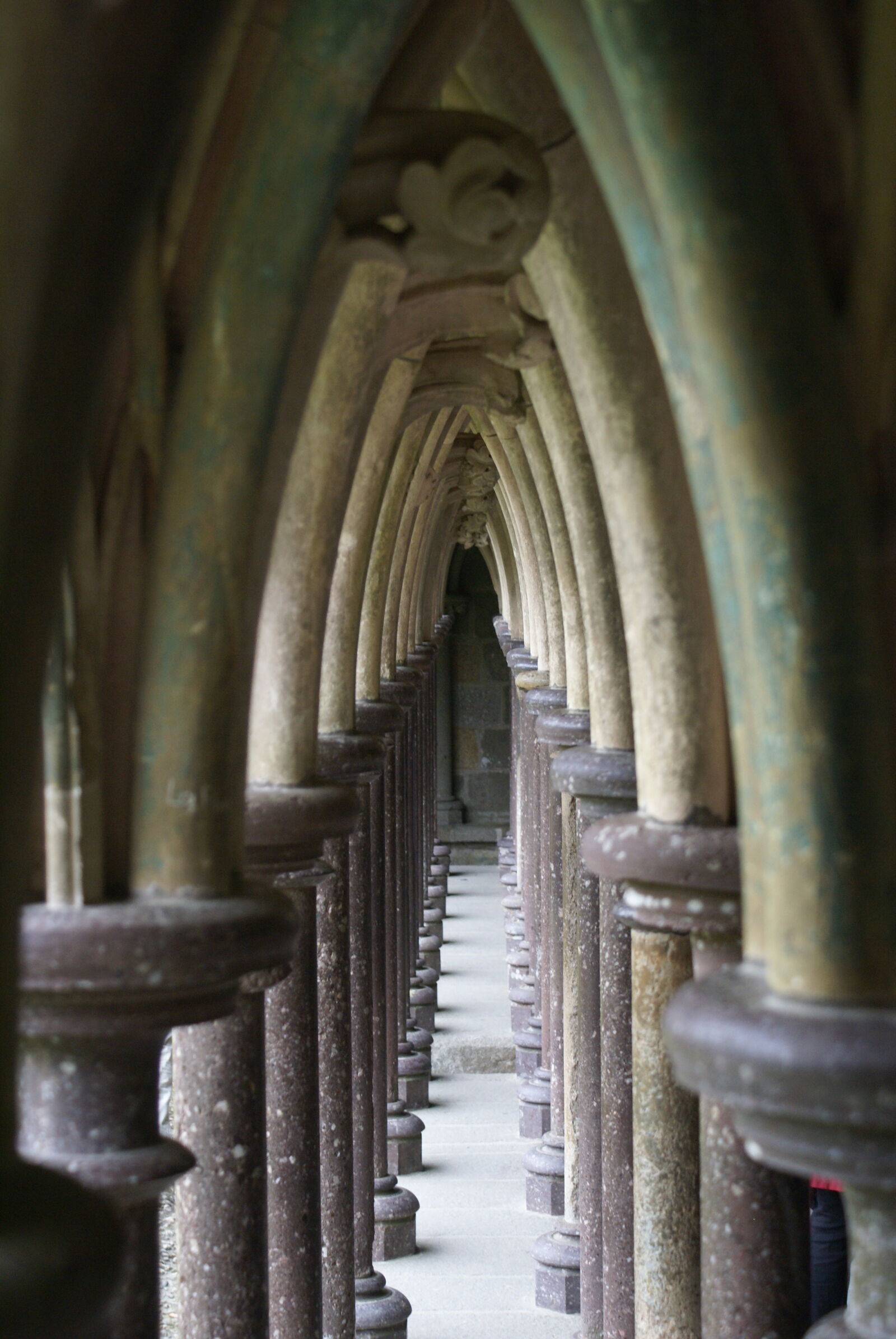 Sony Alpha DSLR-A100 sample photo. Tunnel photography