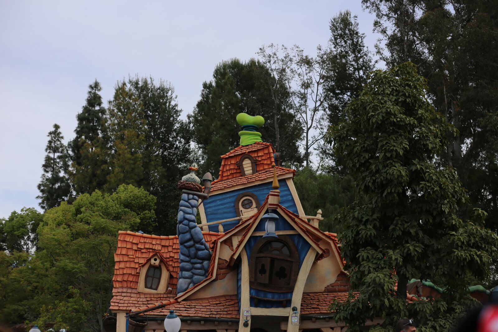 Canon EOS 6D sample photo. Disneyland, house, amusement park photography