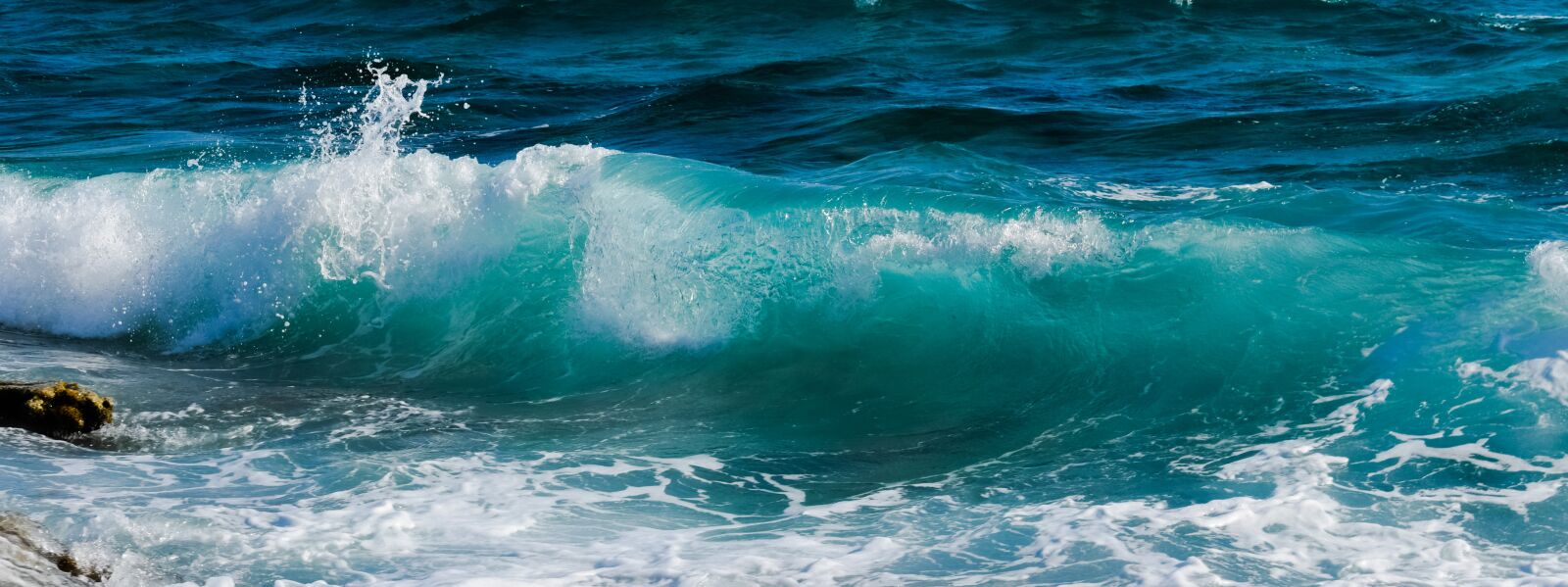 Nikon D3300 sample photo. Wave, smashing, foam photography