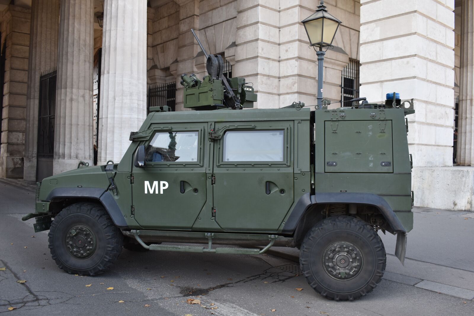 Nikon D3500 sample photo. Federal army, national defence photography