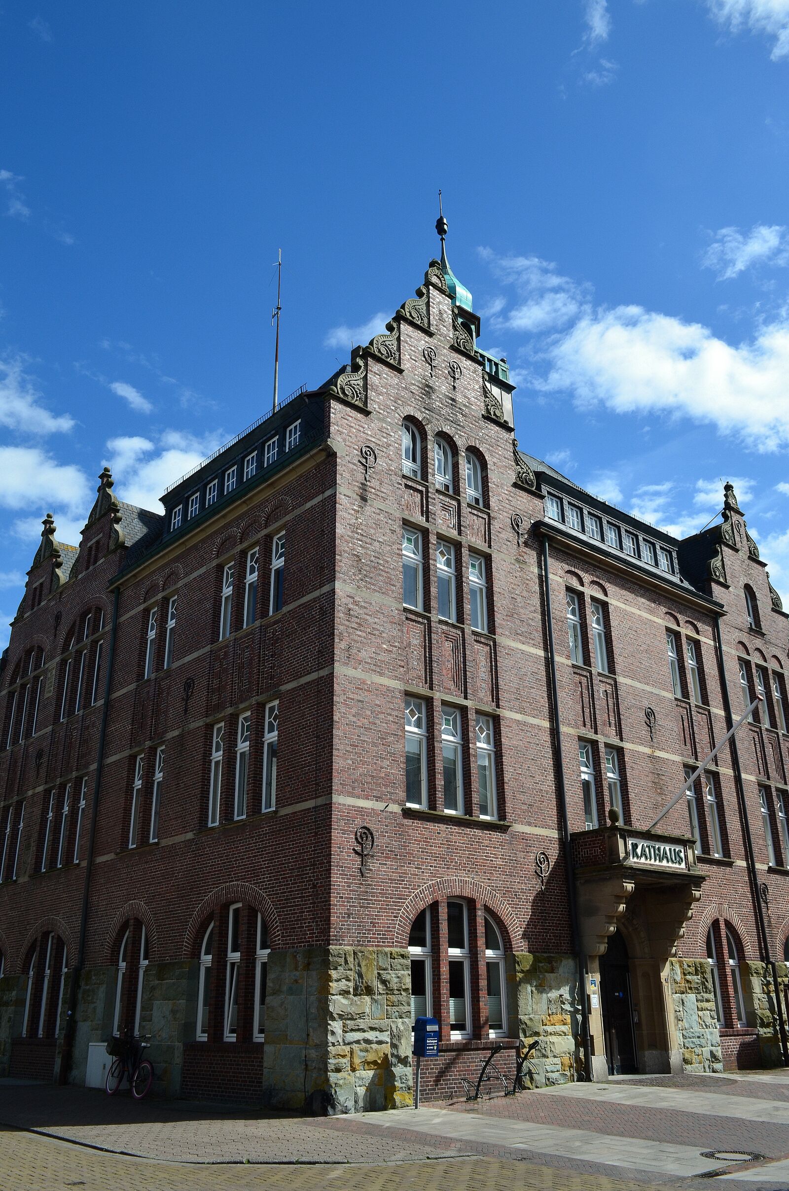 Nikon D5100 sample photo. Borkum, island, town hall photography