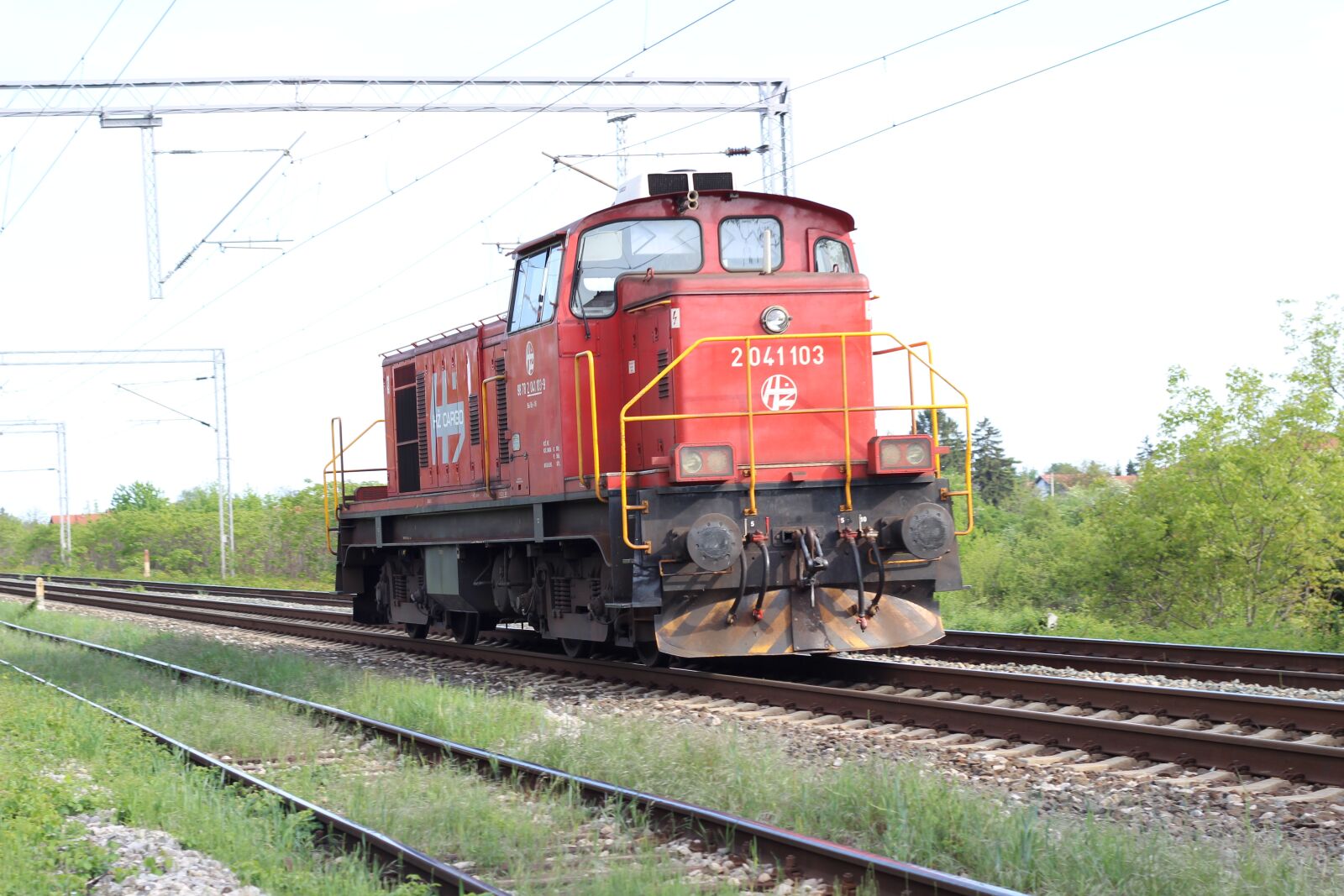 Canon EOS 600D (Rebel EOS T3i / EOS Kiss X5) + Canon EF 50mm F1.8 II sample photo. Red locomotive, railway, engine photography