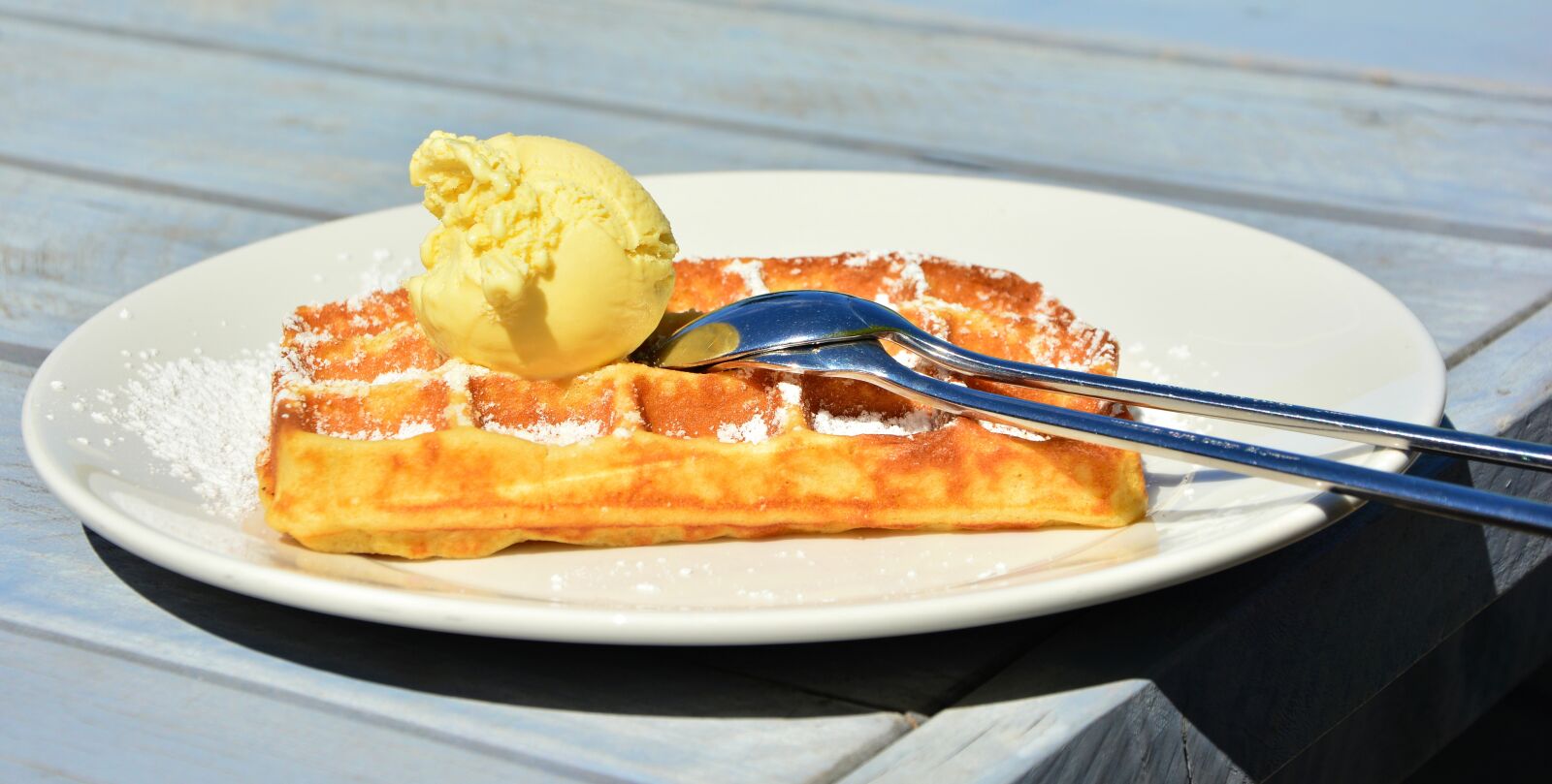 Nikon D5200 sample photo. Waffles, dessert, pastries photography