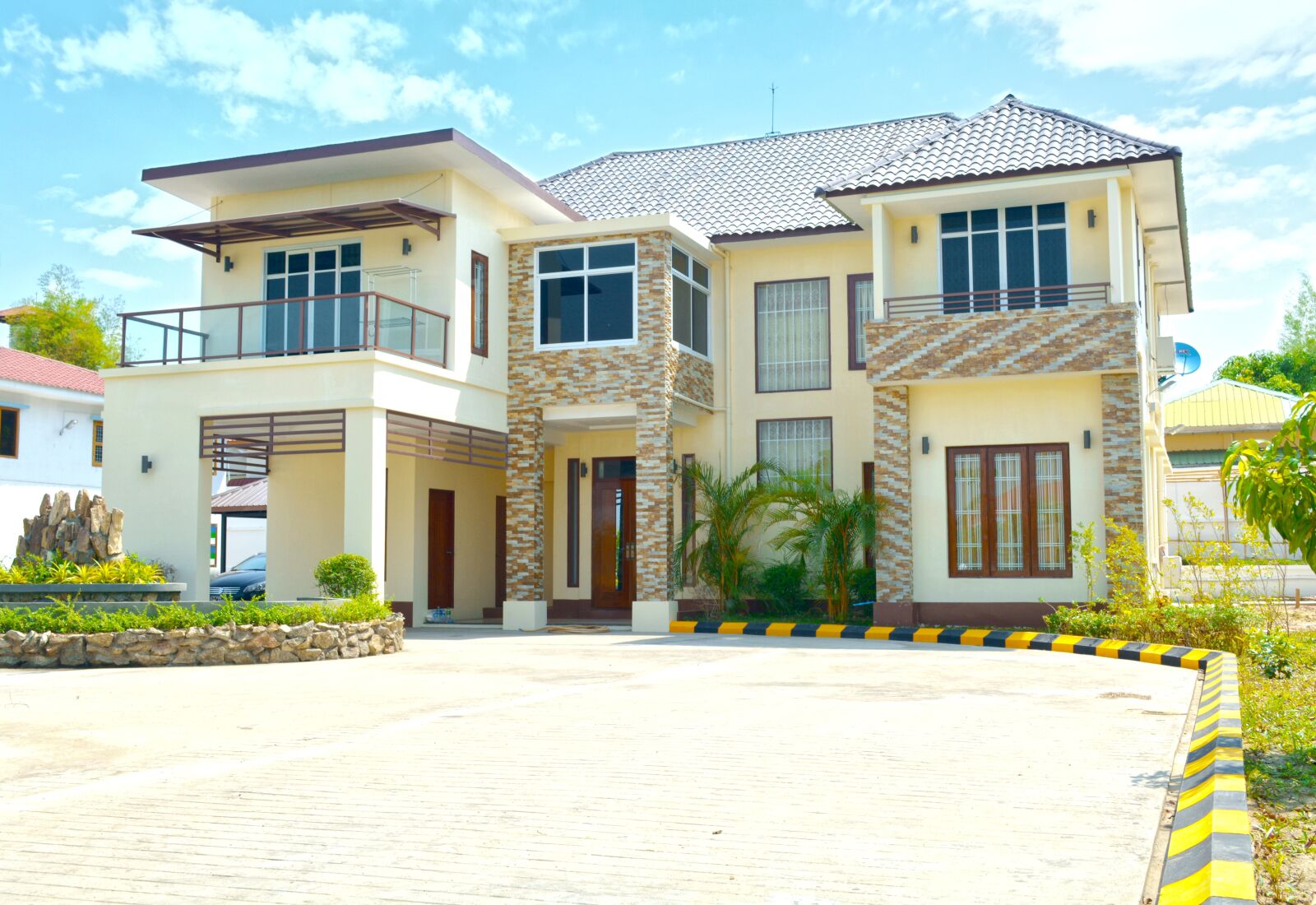 Nikon D5200 sample photo. Construction, exterior, architecture photography