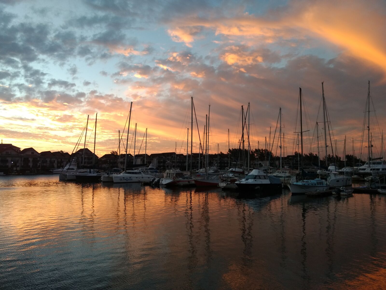 Motorola Moto G (4) sample photo. Sunset, water, sea photography