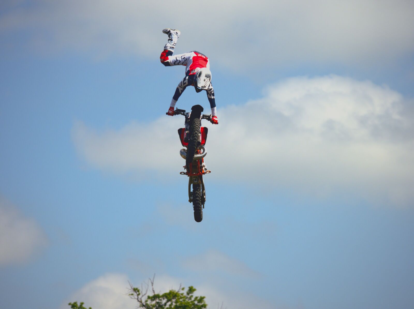 Olympus OM-D E-M1 Mark II + Olympus M.Zuiko Digital ED 40-150mm F2.8 Pro sample photo. Motorcycle, motocross, trial photography