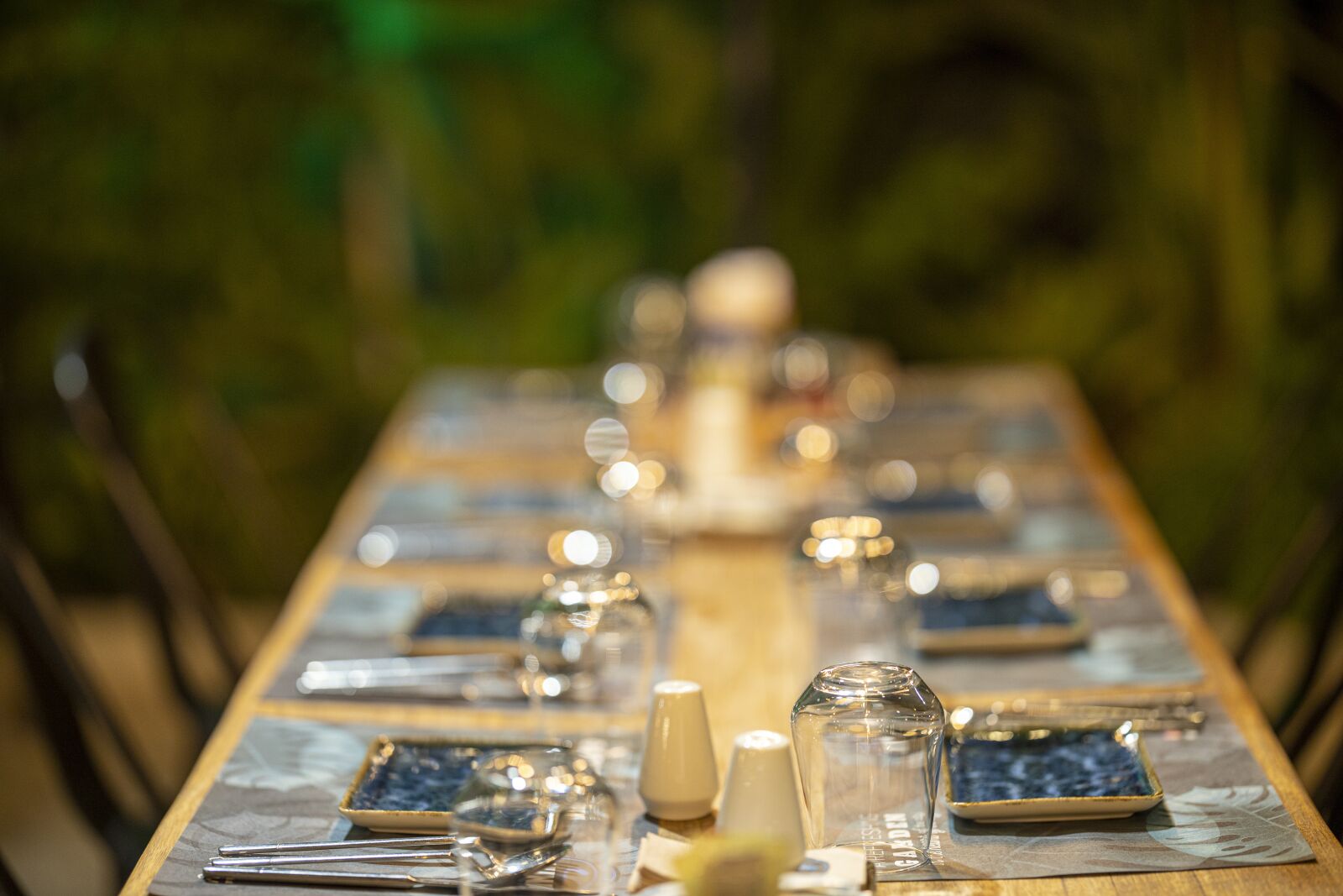 Canon RF 85mm F1.2L USM sample photo. Service, table, food photography