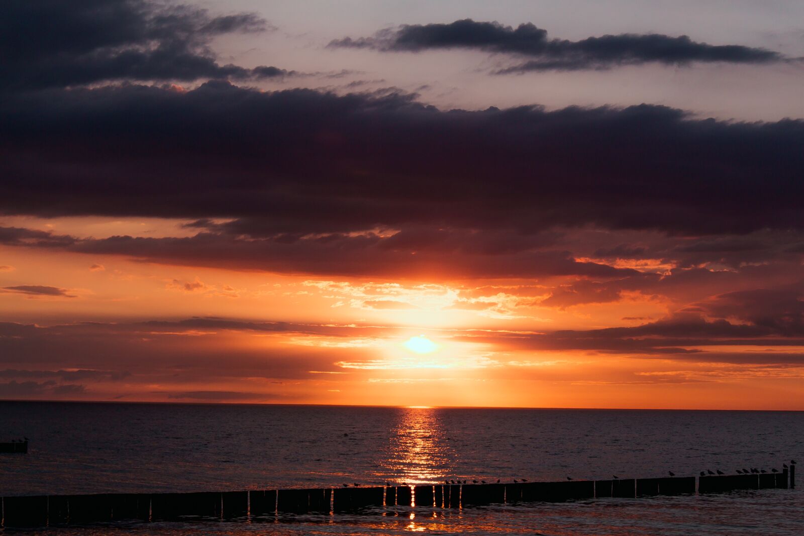 Canon EOS 700D (EOS Rebel T5i / EOS Kiss X7i) sample photo. Sunset, sea, sunset sea photography