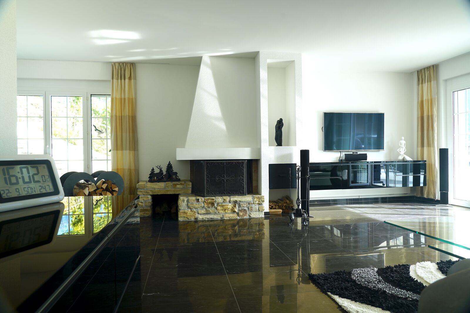 Sony FE 24-105mm F4 G OSS sample photo. Villa, house, architecture photography