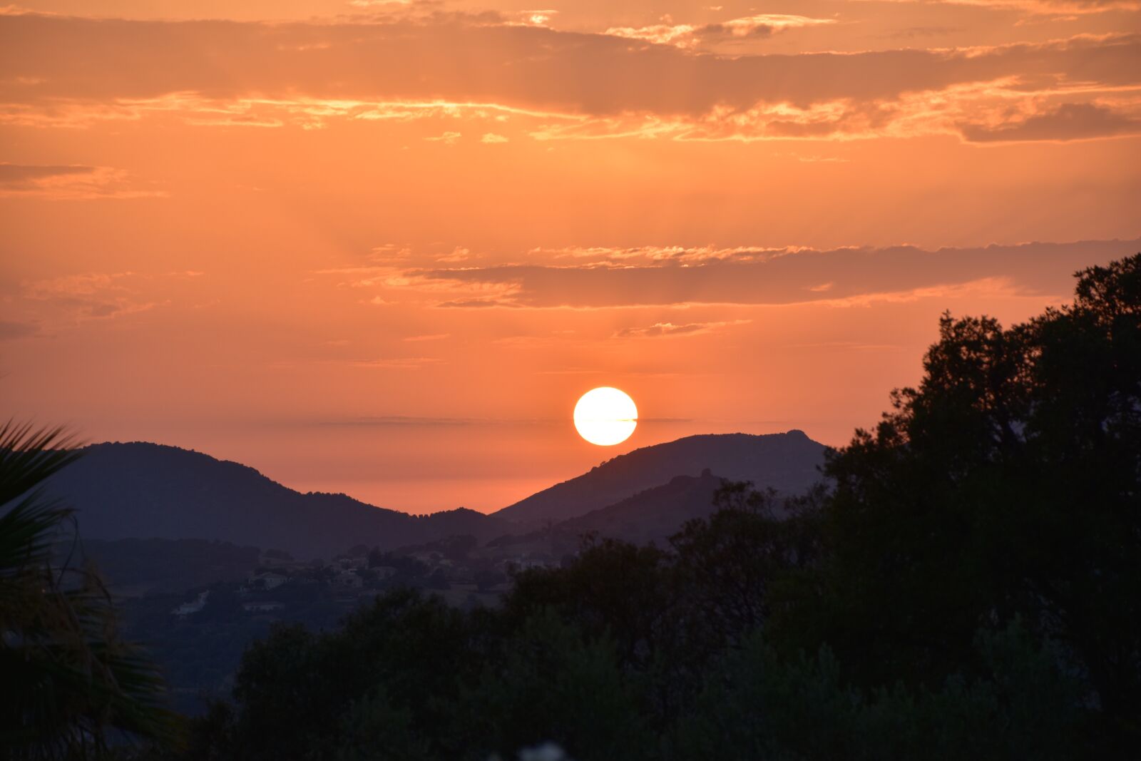 Nikon D5600 sample photo. Sunset, twilight, sky photography