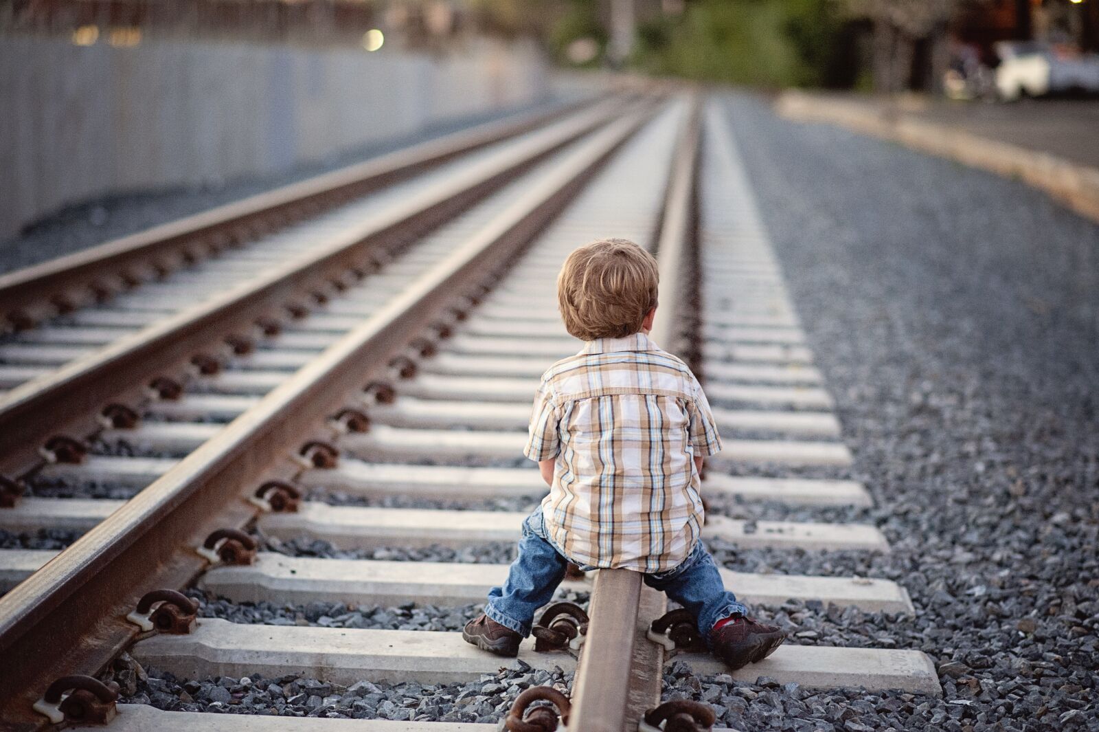 Nikon D700 sample photo. Child, train, railroad photography