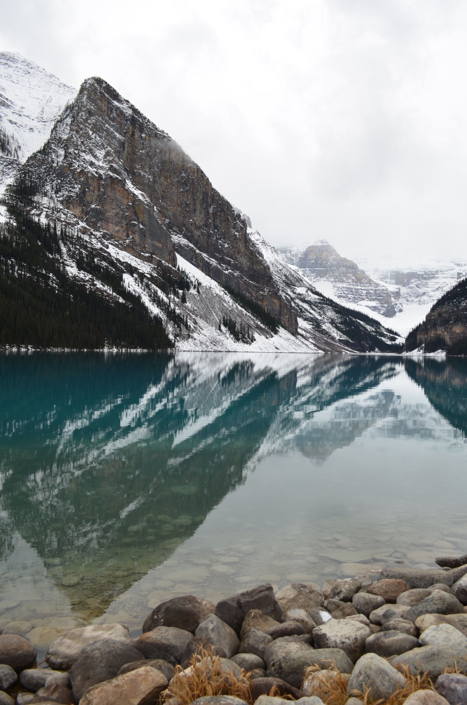 Nikon D5100 sample photo. Lake louise, rockies, rocky photography