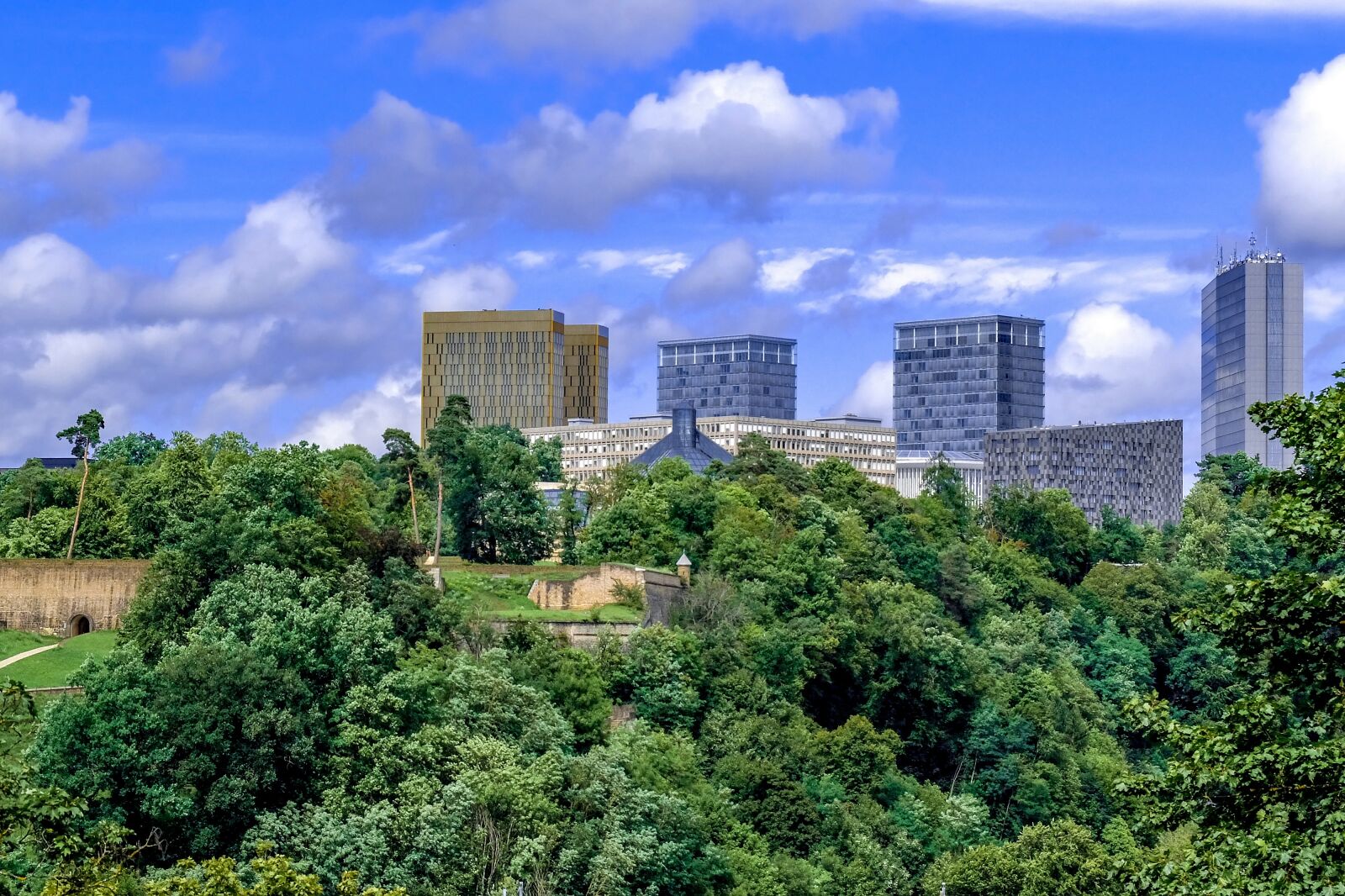 Fujifilm X30 sample photo. Luxembourg, city, town photography