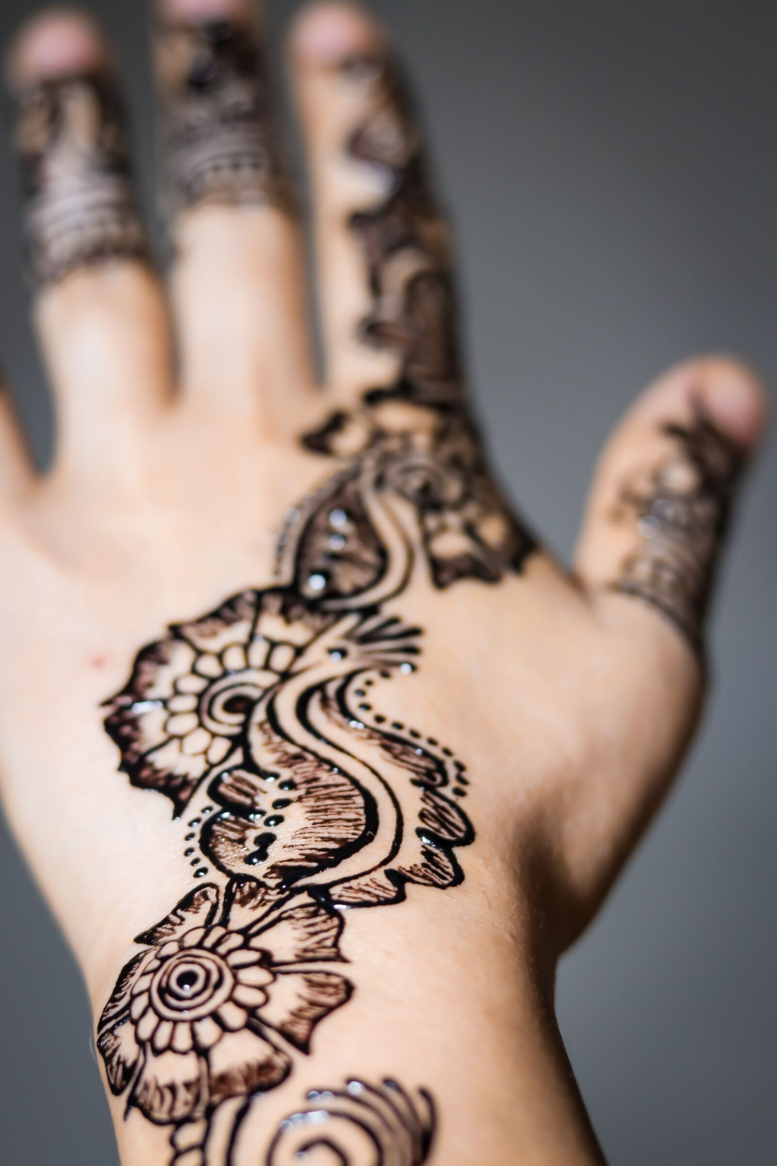 Canon EOS 80D + Canon EF 50mm F1.8 STM sample photo. Mehndi, design, mehendi photography