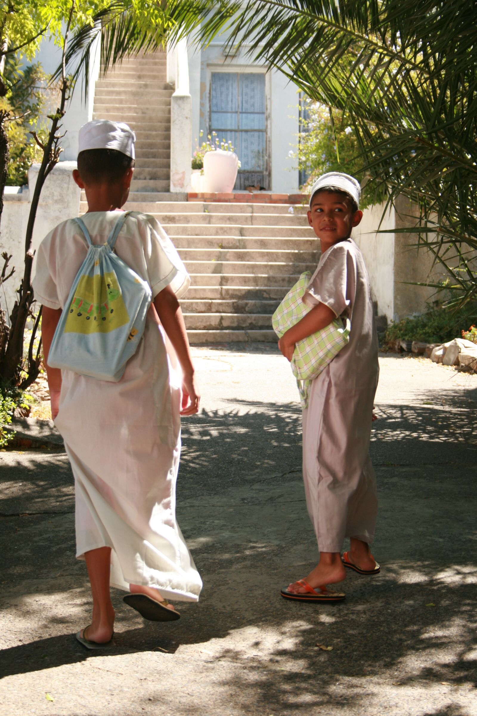 Canon EOS 400D (EOS Digital Rebel XTi / EOS Kiss Digital X) sample photo. Muslim boys, bokaap, cape photography