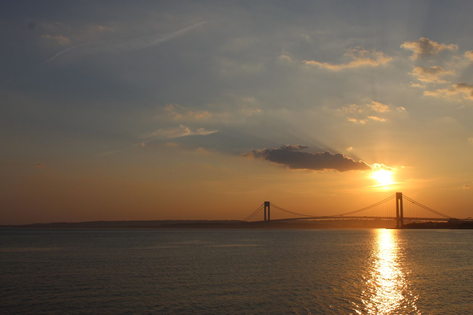 Canon EOS 1300D (EOS Rebel T6 / EOS Kiss X80) sample photo. Bridge, sunset, clouds photography