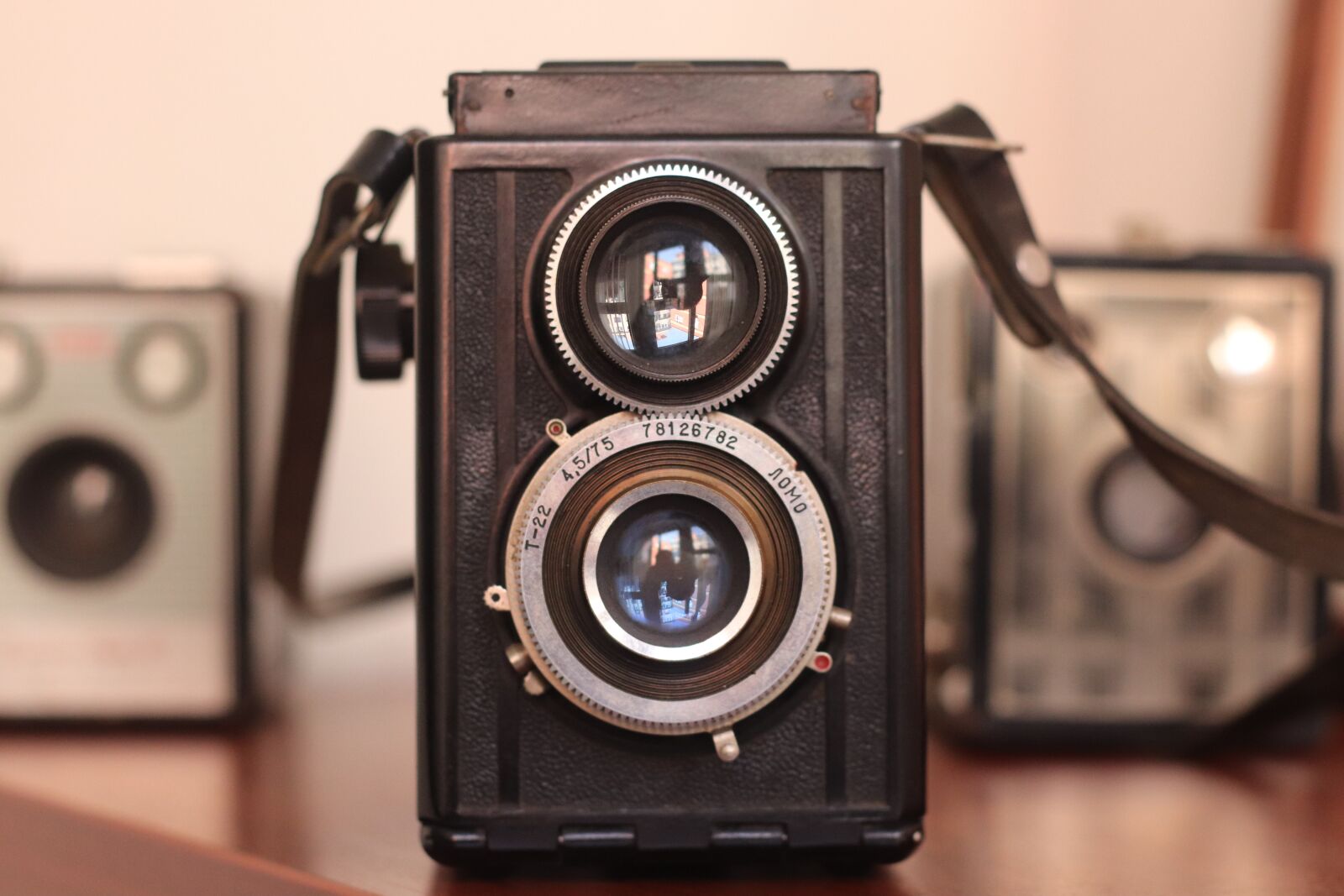 Canon EOS 77D (EOS 9000D / EOS 770D) sample photo. Camera, old, photo photography