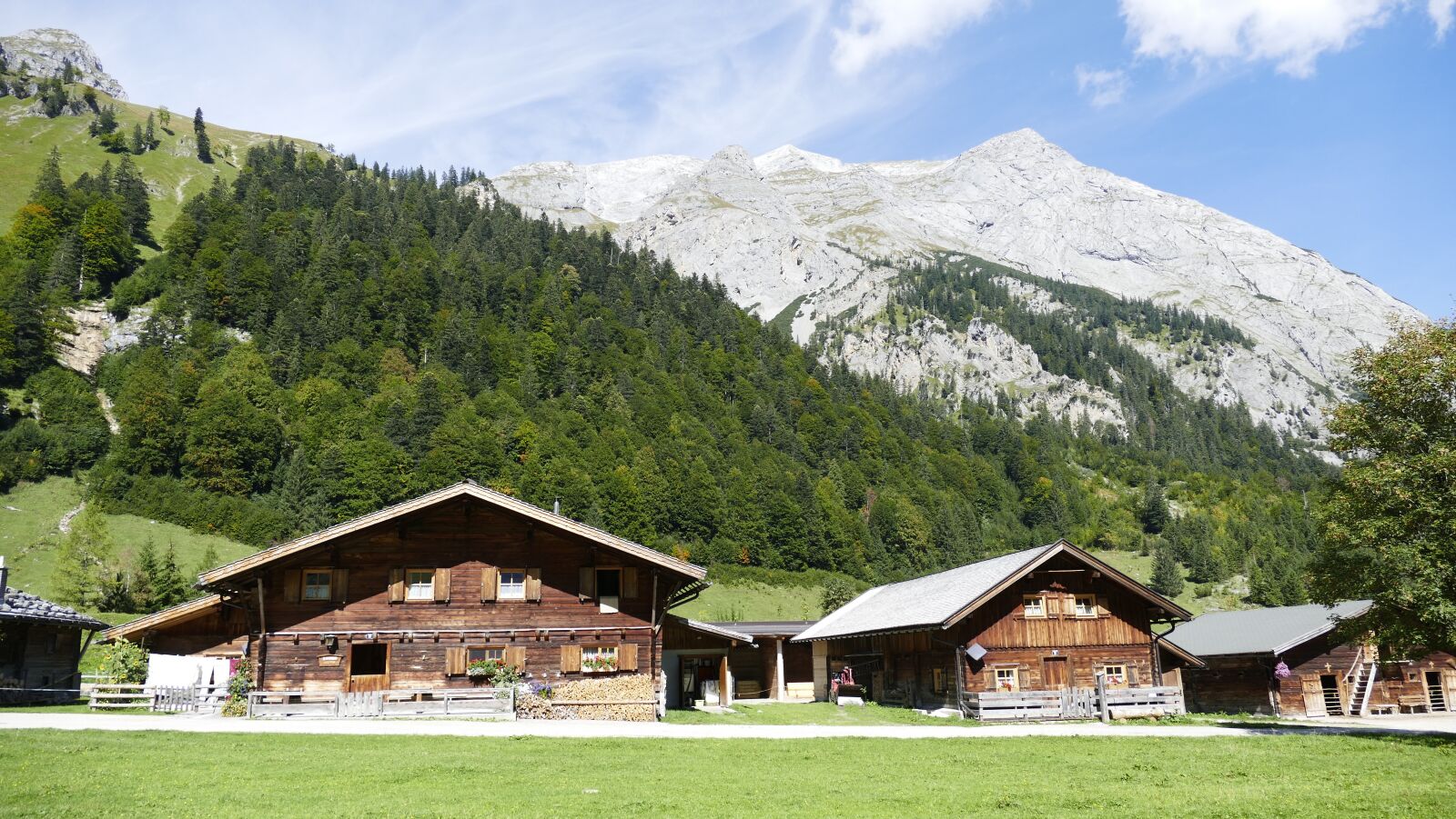 Panasonic Lumix DMC-FZ1000 sample photo. Ahornboden, austria, landscape photography