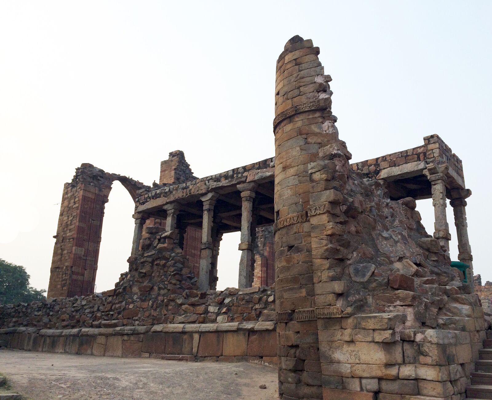 iPhone 5s back camera 4.15mm f/2.2 sample photo. Qutub minar, architecture, monument photography