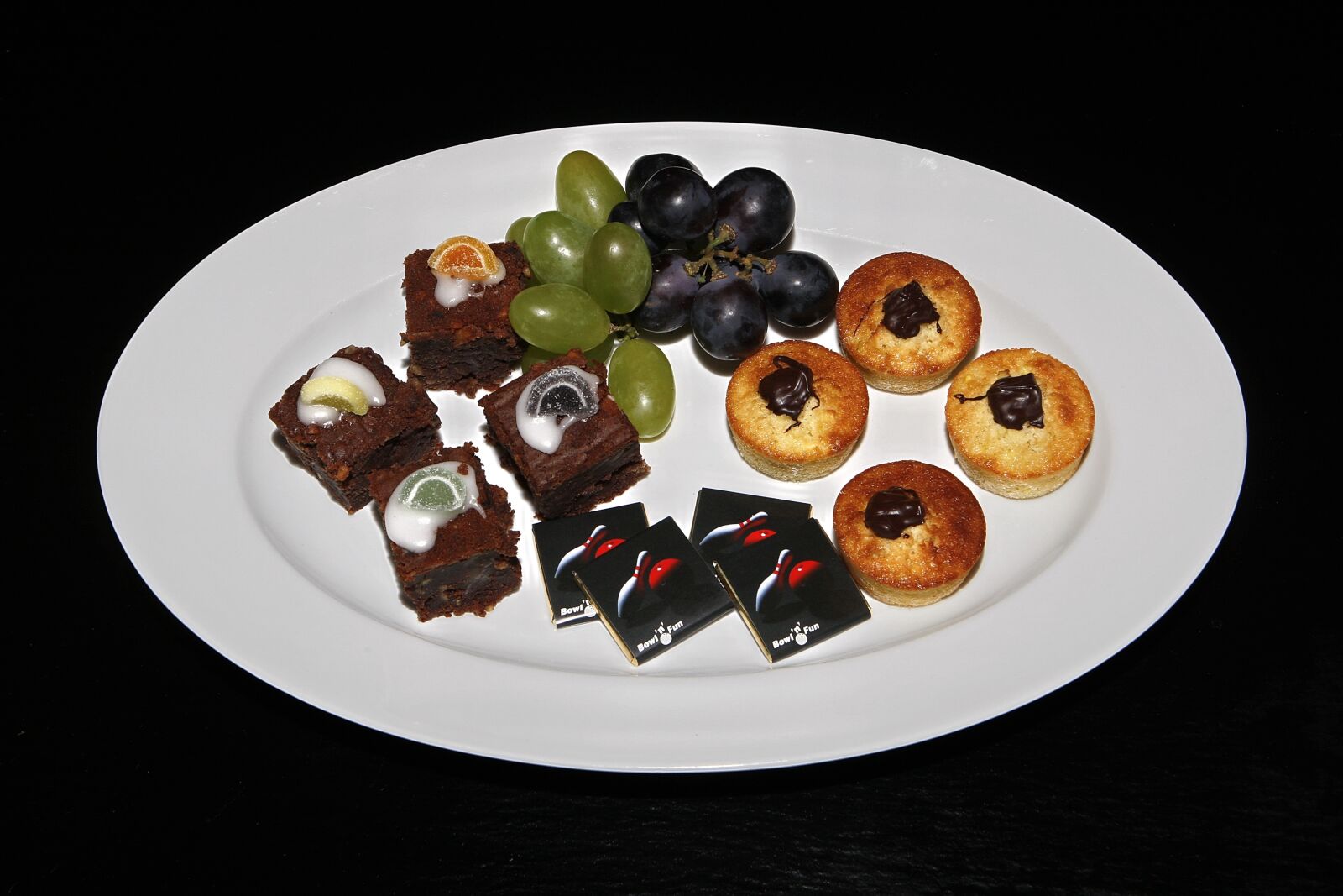 Canon EOS-1D Mark III sample photo. Dessert, sweet, dining photography