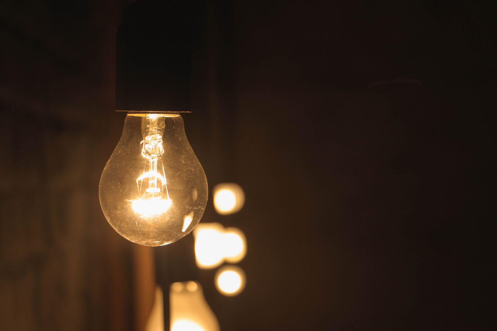 Canon EOS 700D (EOS Rebel T5i / EOS Kiss X7i) sample photo. Lamp, light, macro photography