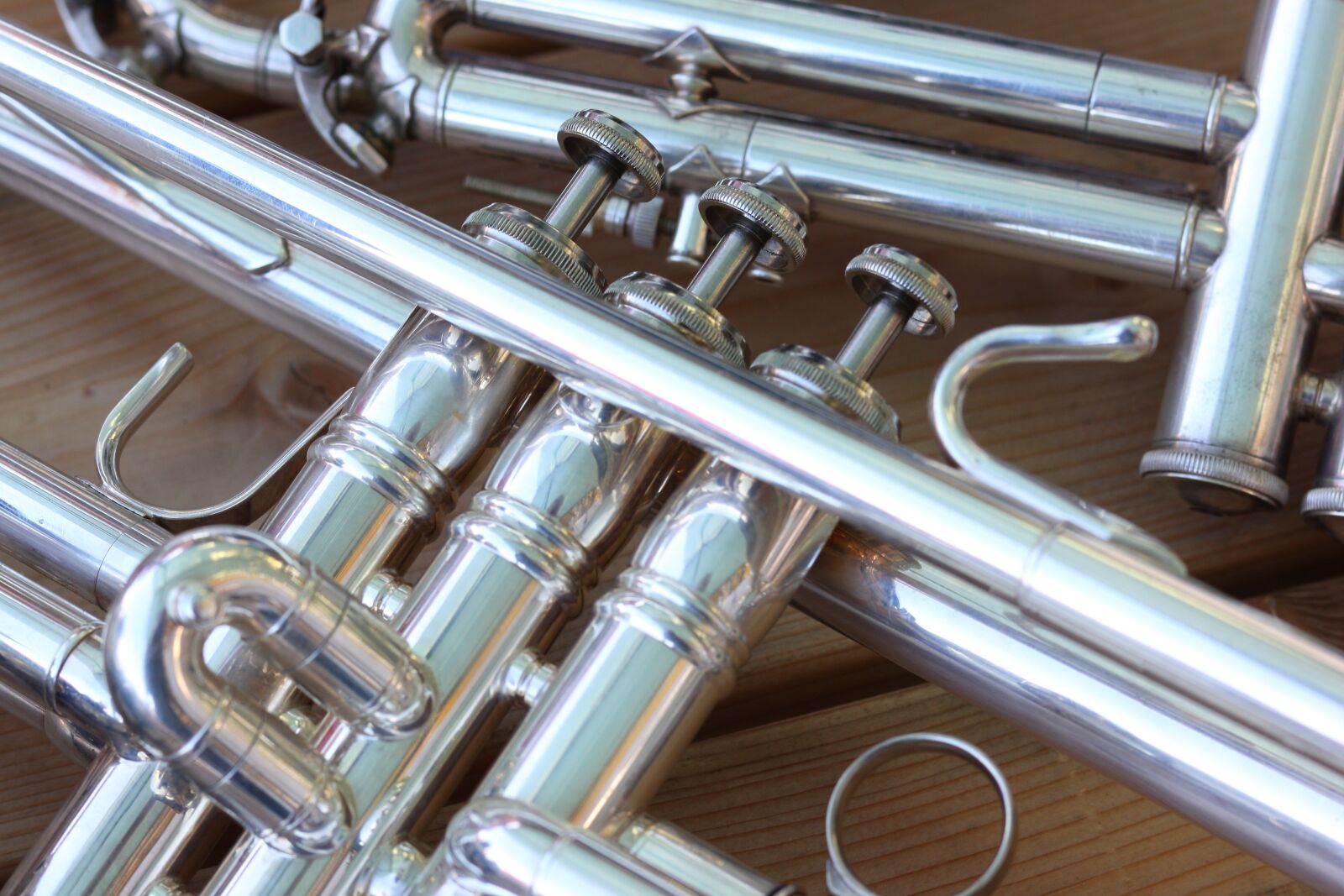 Canon EOS 550D (EOS Rebel T2i / EOS Kiss X4) sample photo. Trumpet, musical, instrument photography