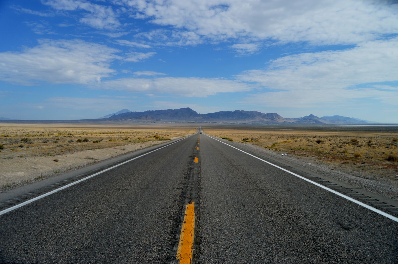 Nikon D3200 sample photo. Gil, road, highway photography