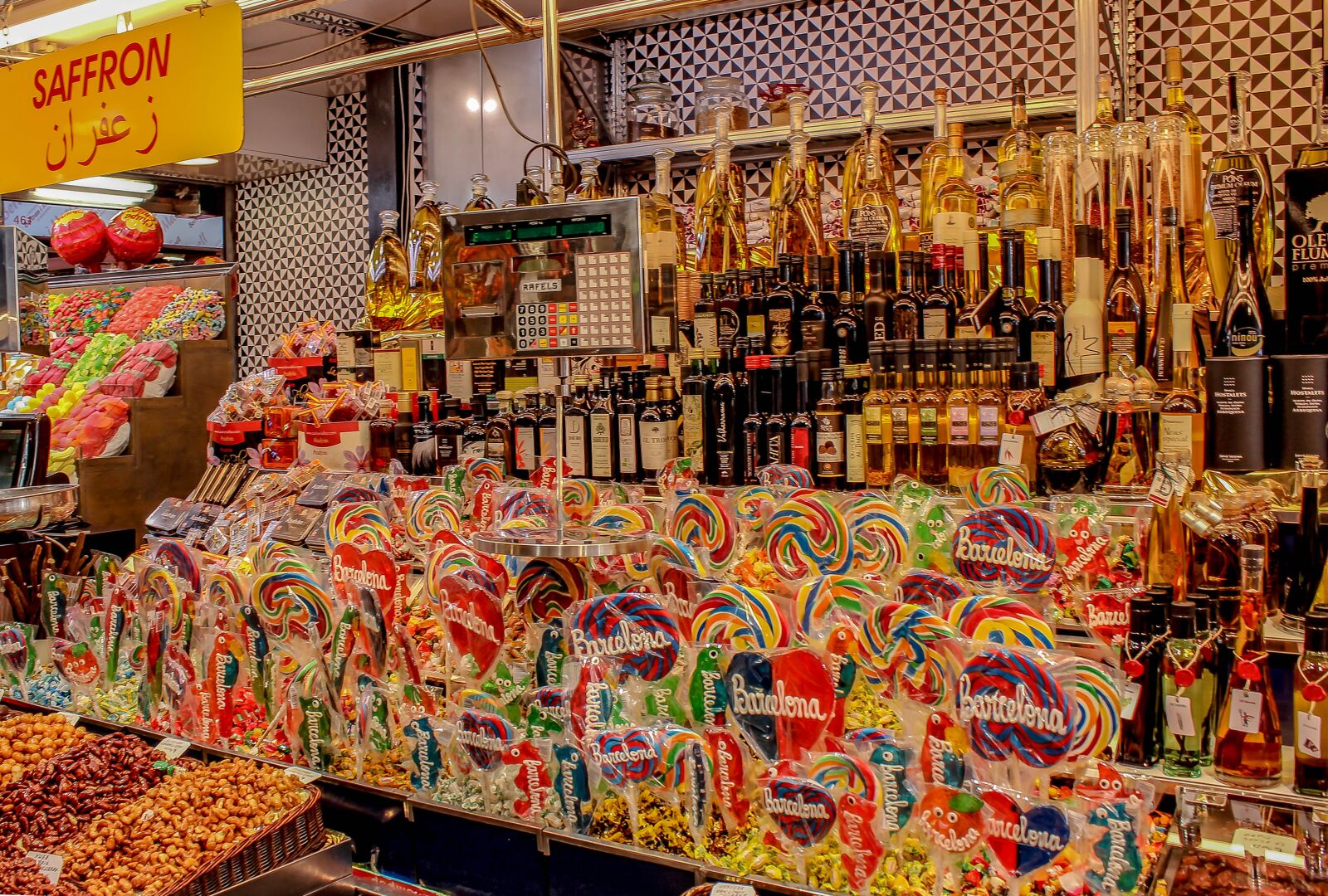 Canon EOS 600D (Rebel EOS T3i / EOS Kiss X5) sample photo. Candy store, candy, sweets photography