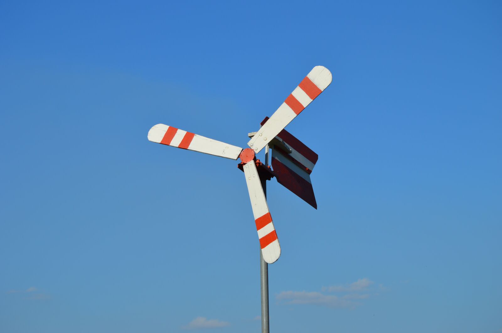 Nikon D3200 sample photo. Pinwheel, wind, sky photography
