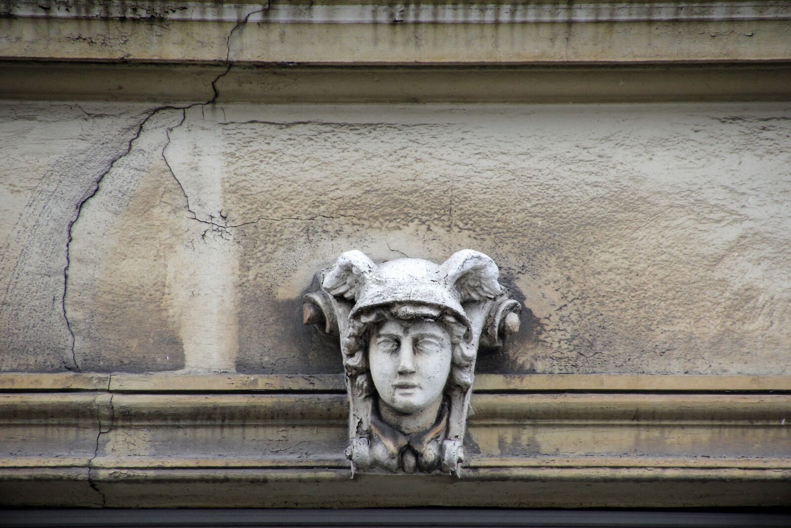 Canon EOS 60D sample photo. Detail, house, facade photography
