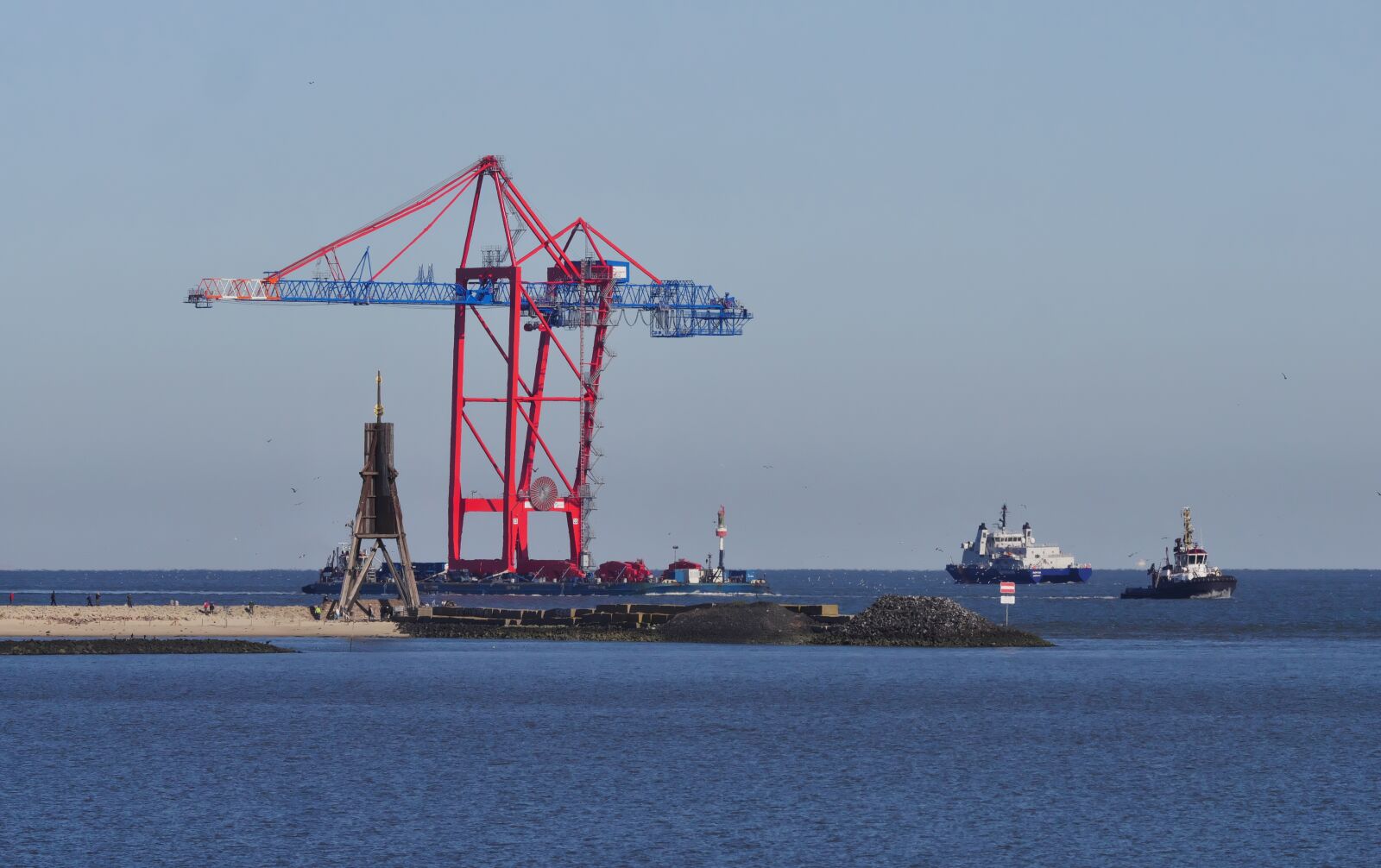 Panasonic Lumix DMC-GX8 sample photo. Container crane, sea transport photography