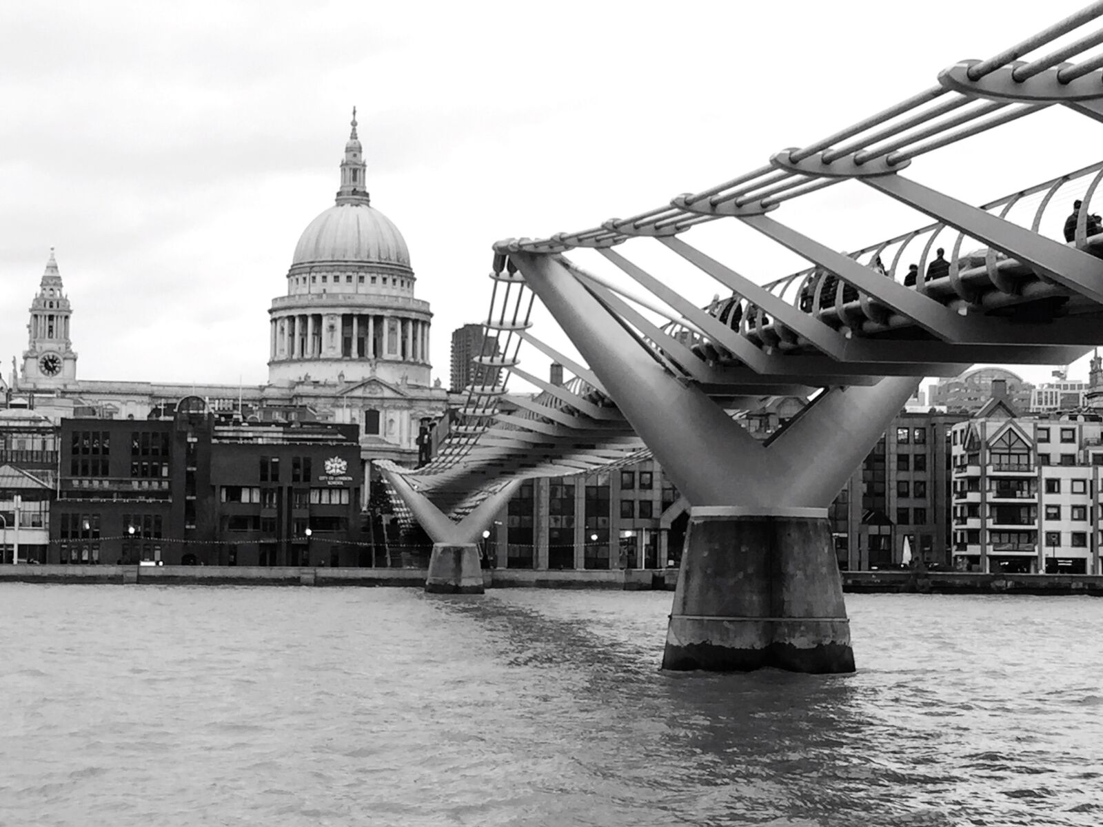 Apple iPhone 6 sample photo. London, thames, city photography
