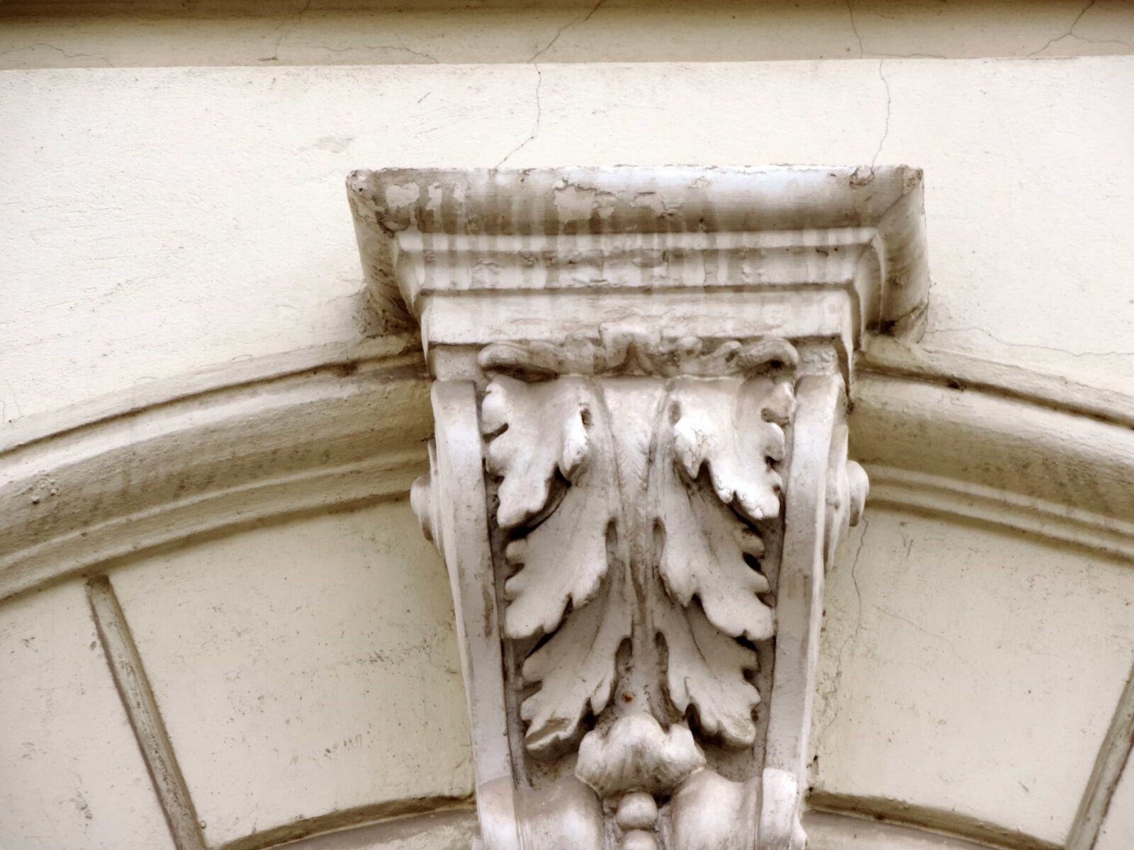 Nikon Coolpix P520 sample photo. Column, architecture, sculpture, marble photography
