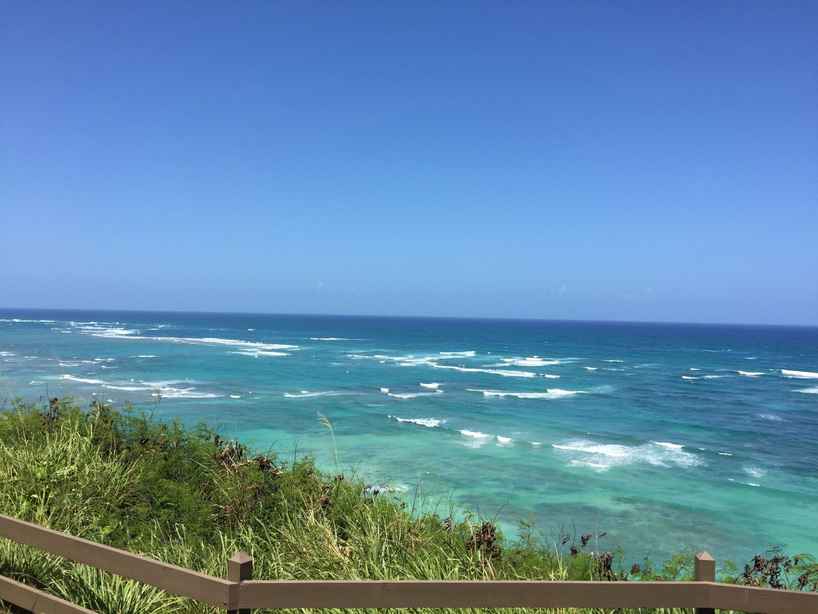 iPhone 6 back camera 4.15mm f/2.2 sample photo. Hawaii, sea, sky photography