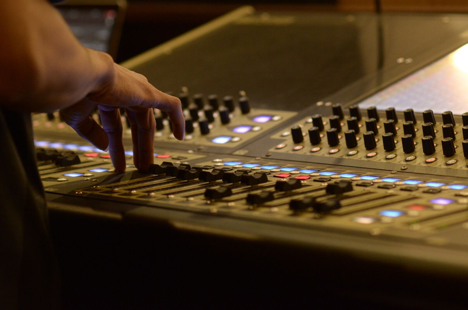 Nikon D7000 sample photo. Mixer, sound, system photography