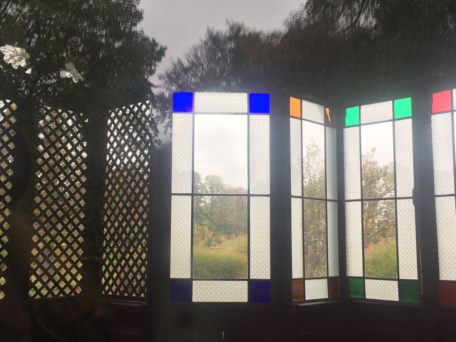 iPhone 6s Plus back camera 4.15mm f/2.2 sample photo. Window, mosaic, botanical garden photography