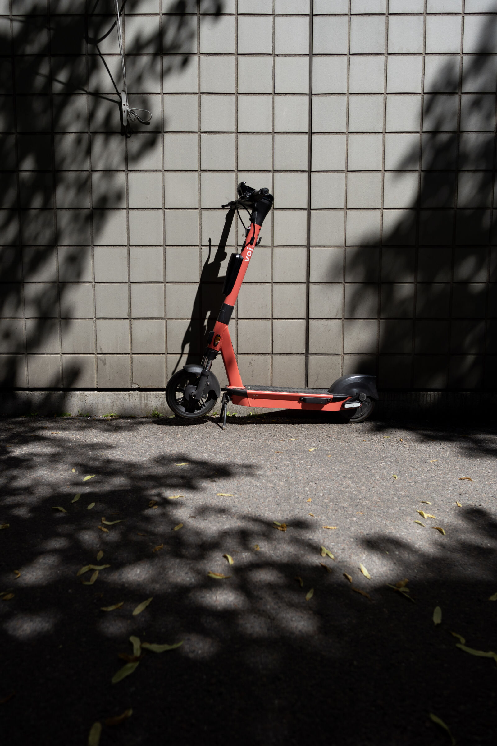 Sony a7R IV sample photo. A spot for scooter photography