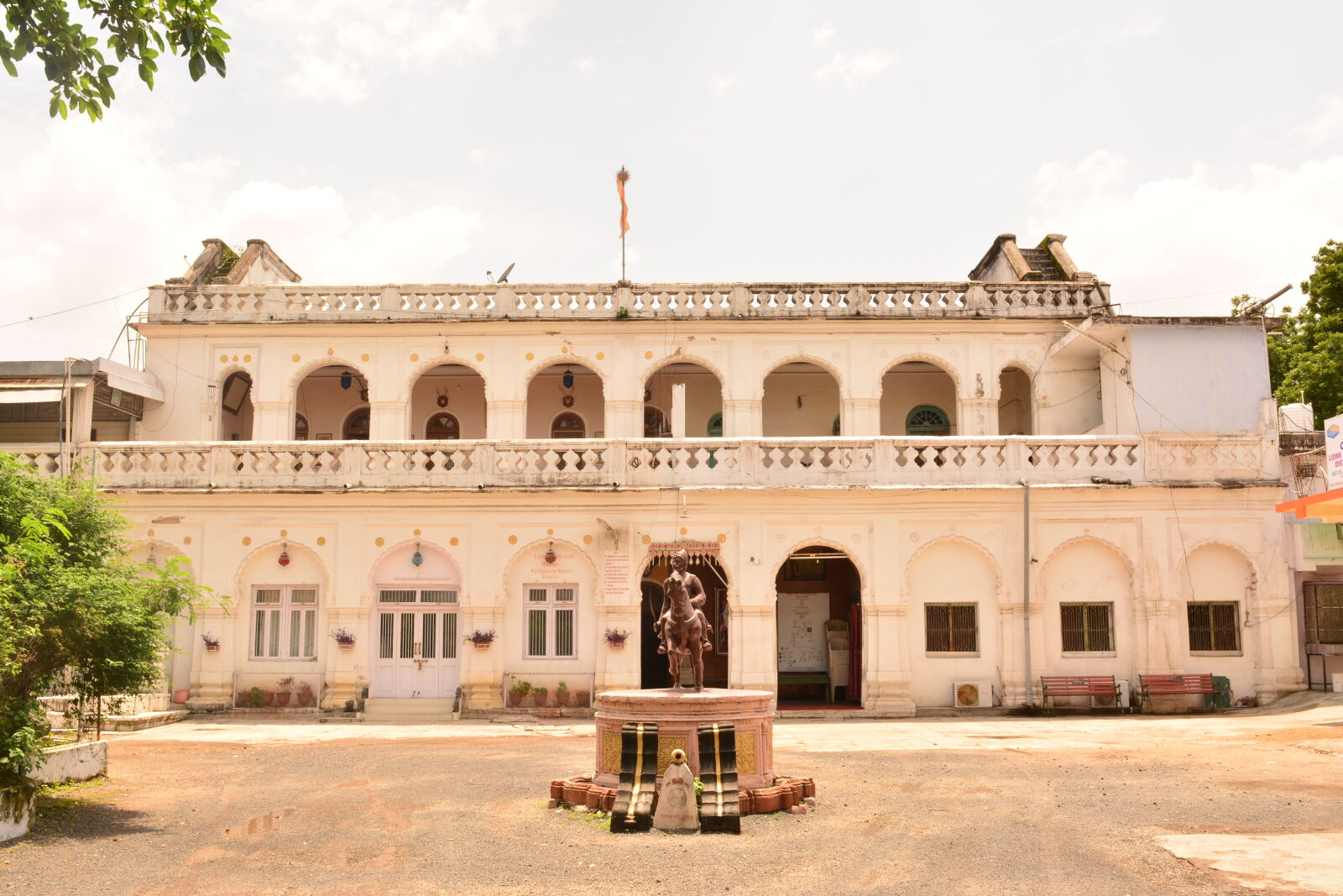 Nikon D5200 sample photo. Senior, bhonsle, palace photography