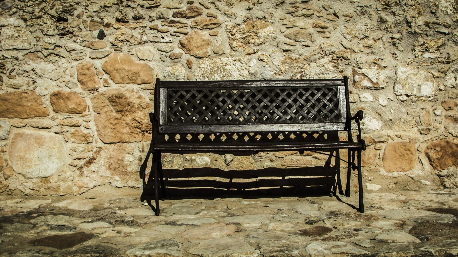 Canon PowerShot SX400 IS sample photo. Bench, wooden, wall photography