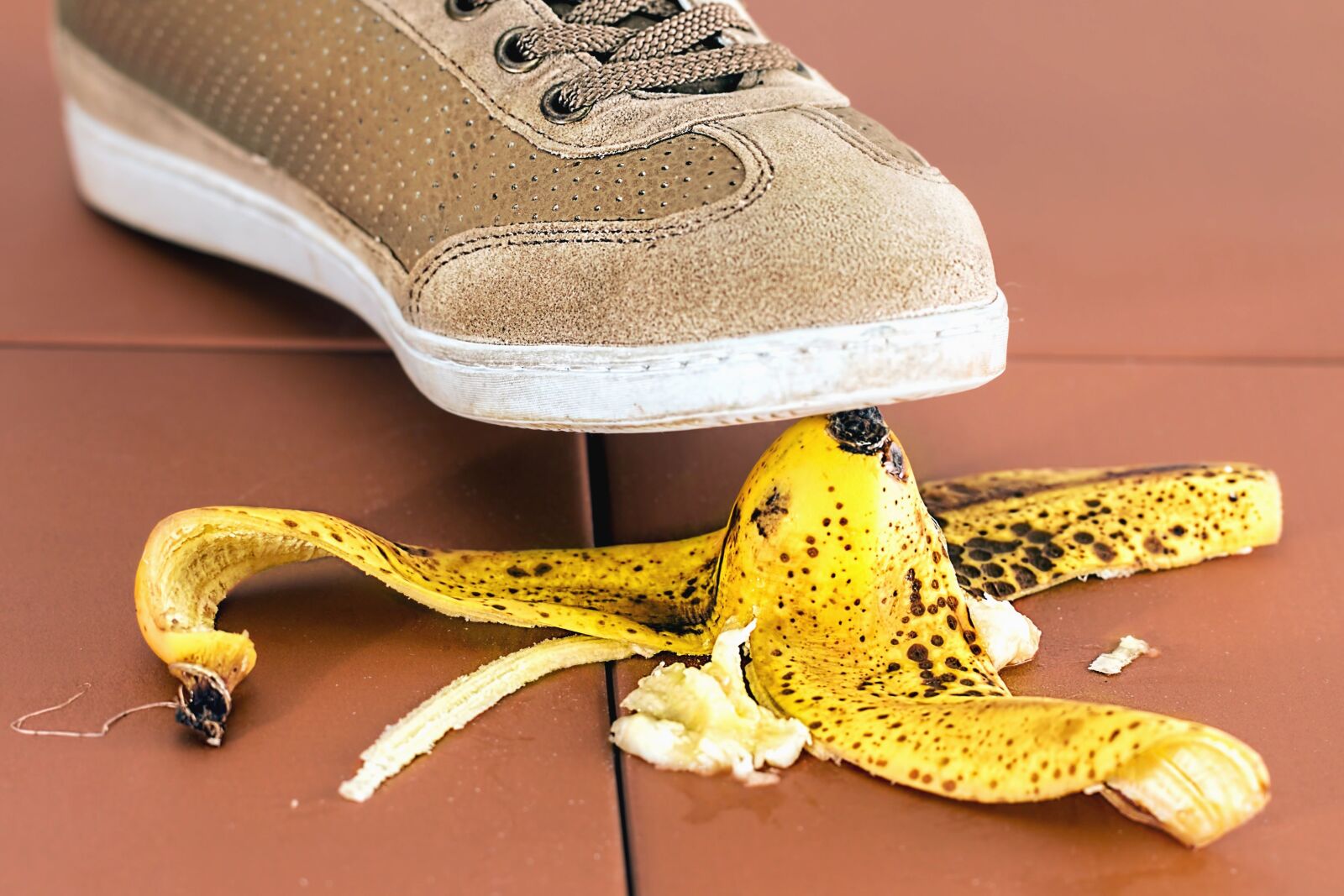 Canon EOS 70D sample photo. Shoe, banana,fruit, bark photography