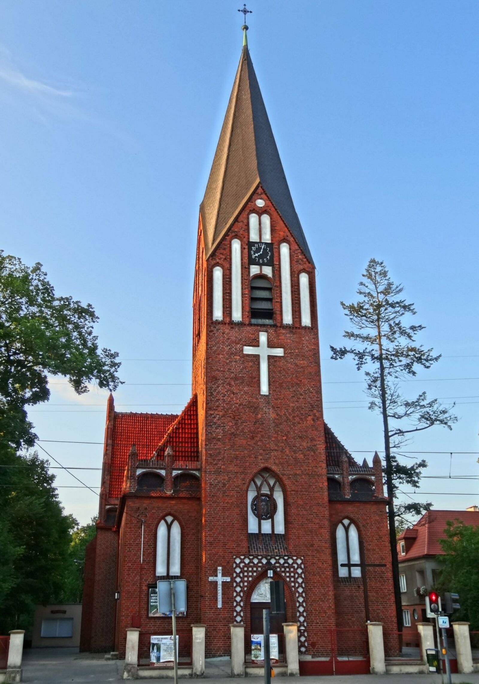 Sony Cyber-shot DSC-HX20V sample photo. Divine mercy church, bydgoszcz photography