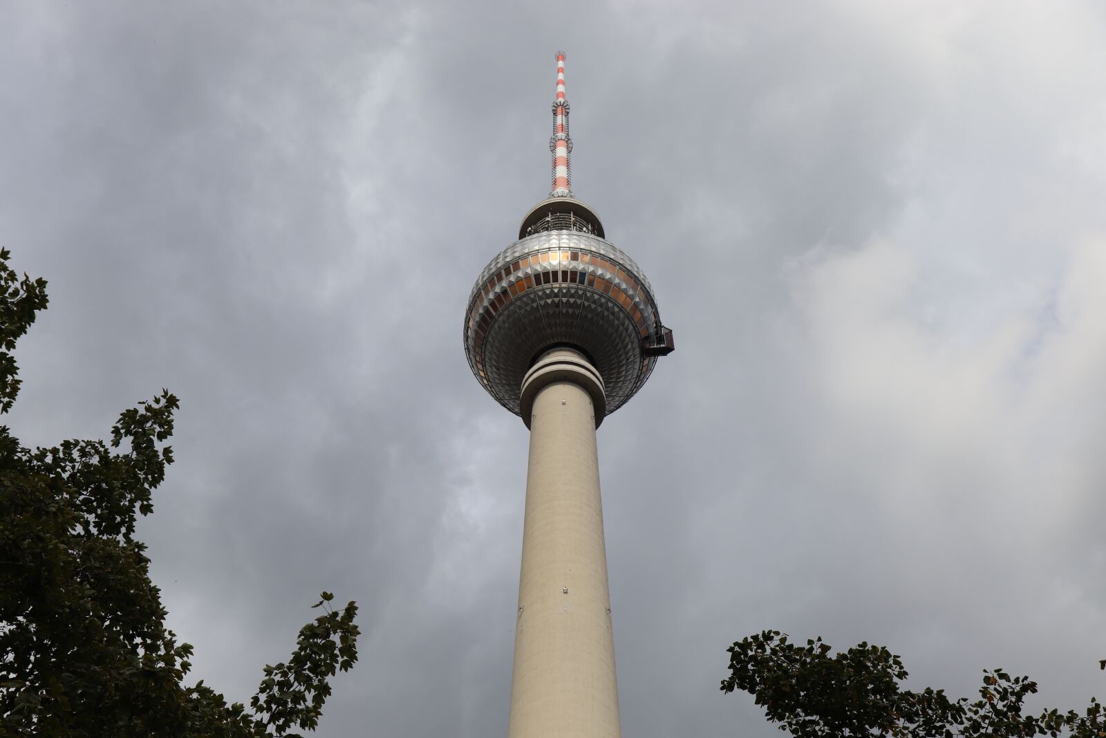 Canon EOS 800D (EOS Rebel T7i / EOS Kiss X9i) sample photo. Berlin, tv tower, alexanderplatz photography