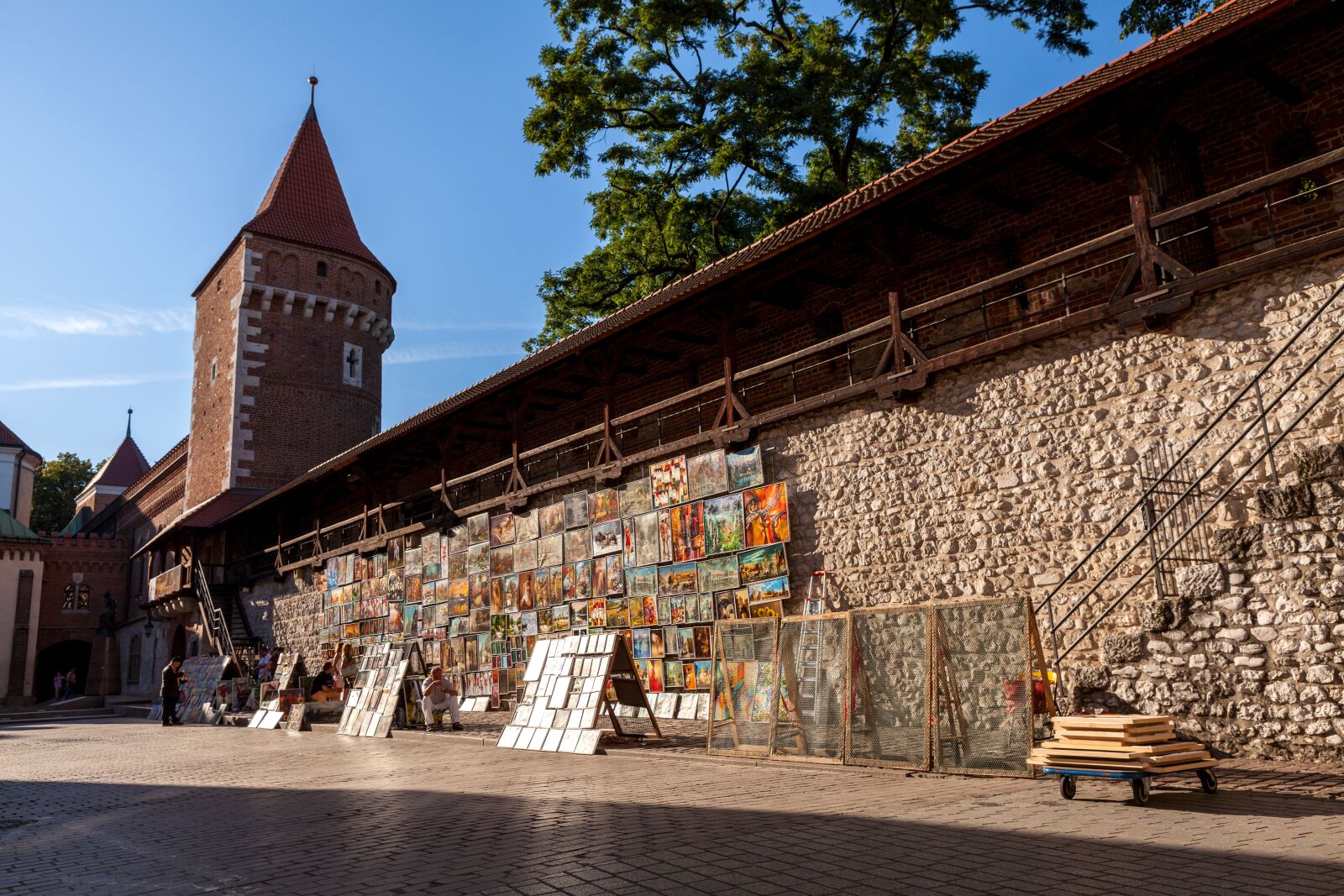 Canon EOS 5D Mark II sample photo. Krakow, wall, historically photography